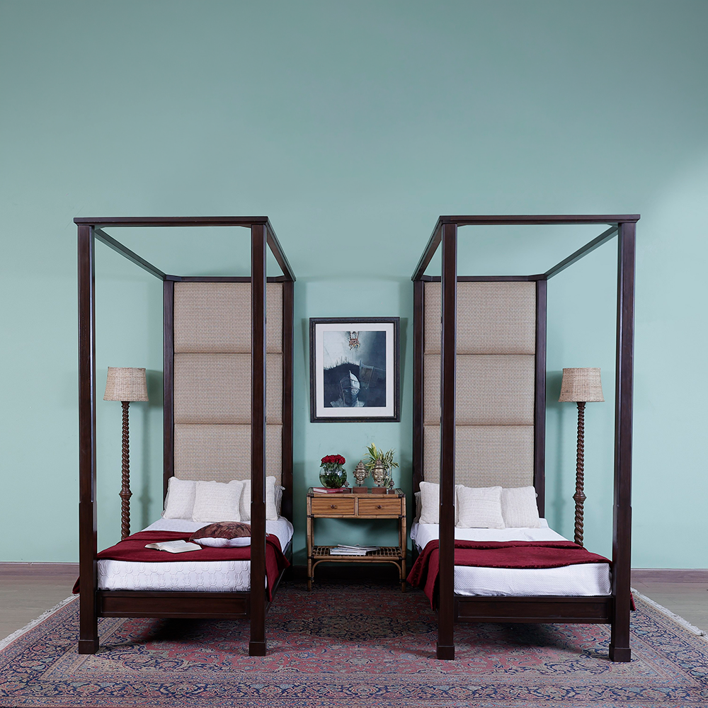 Wootton Poster Bed