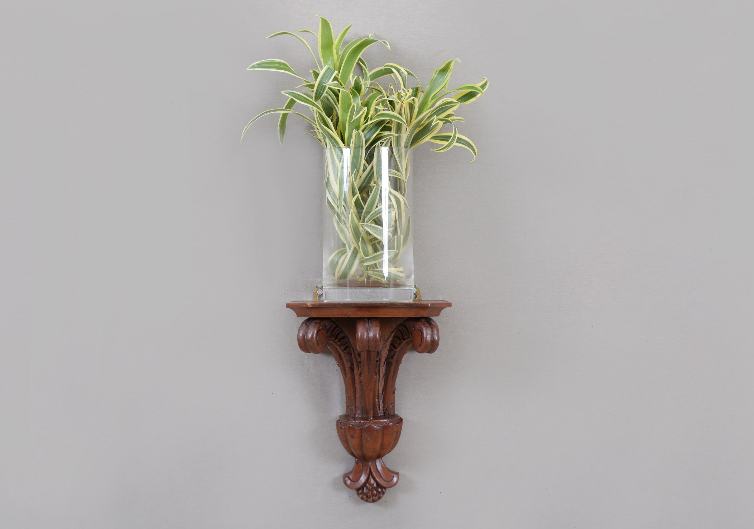 Gabriel Fleur-de-lis Bracket