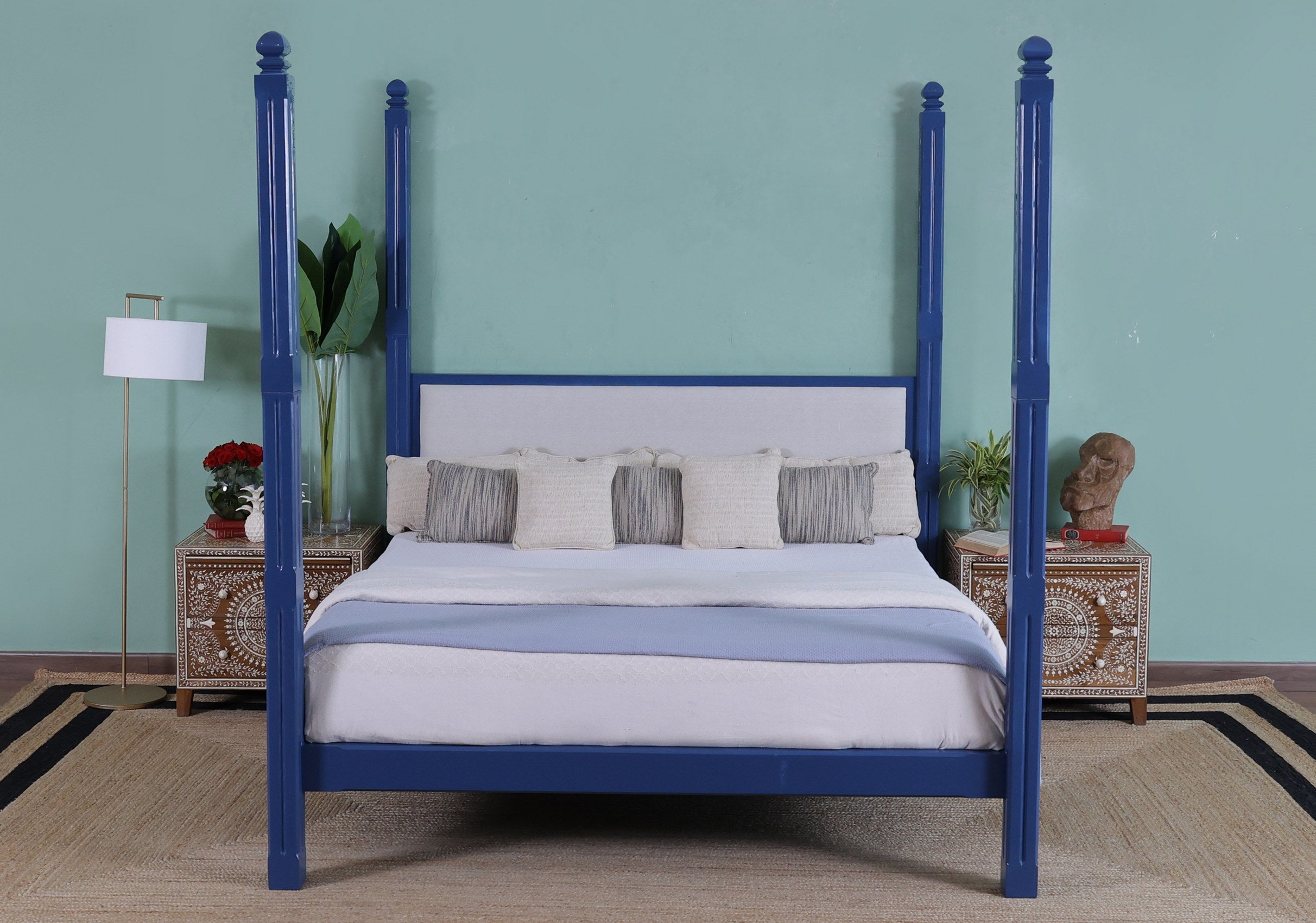 Prence Poster Bed