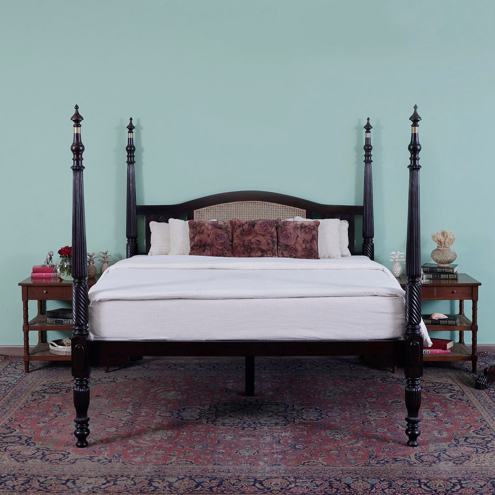 Eldridge Poster Bed