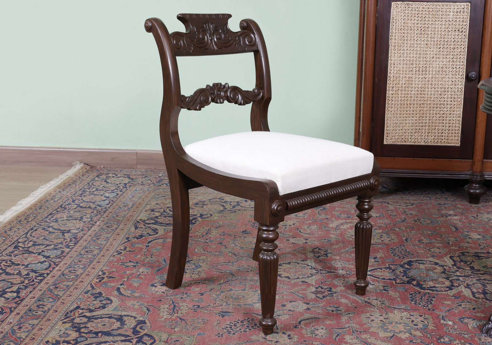 Herten Chair
