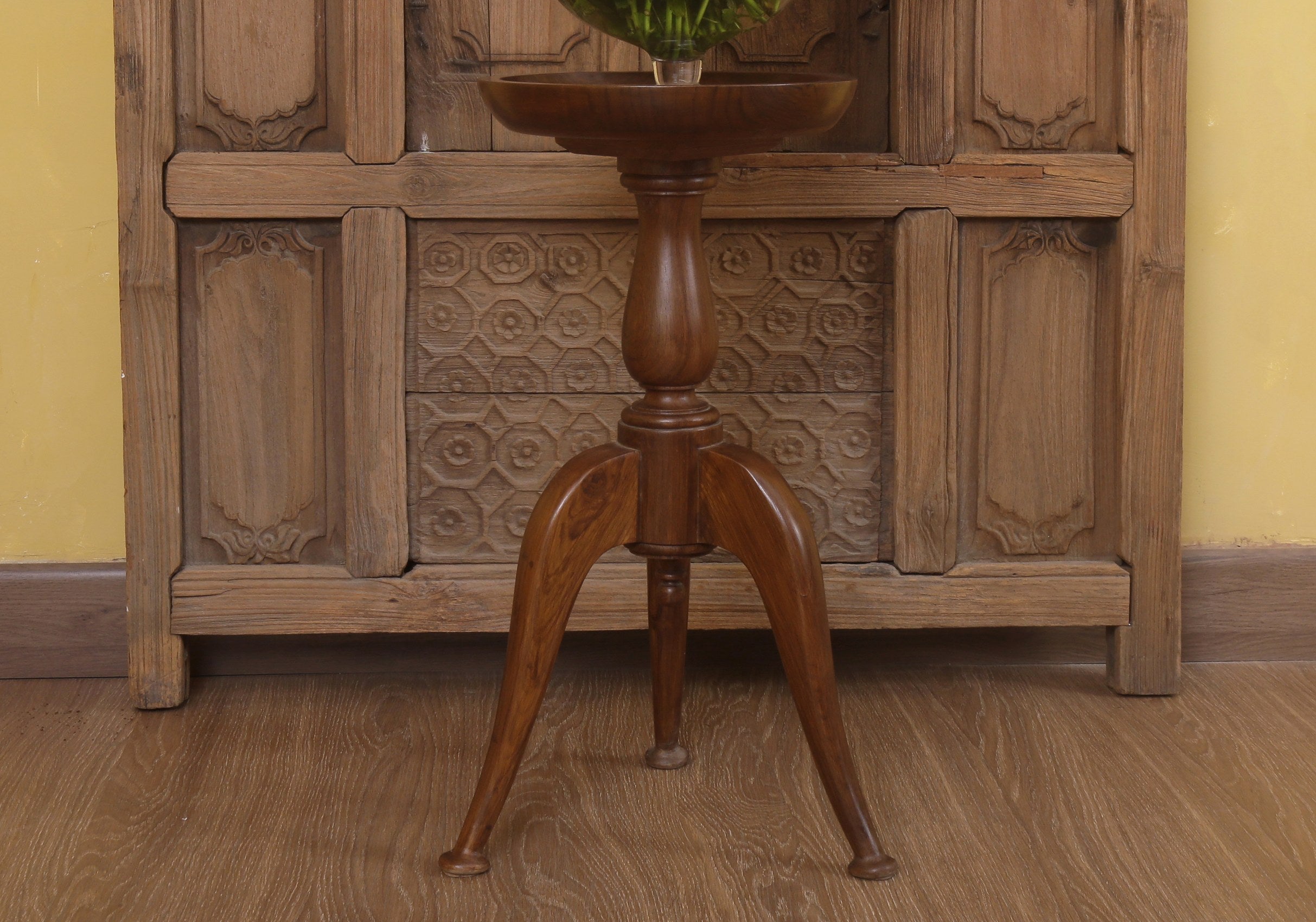 Chelmsford Peg Table