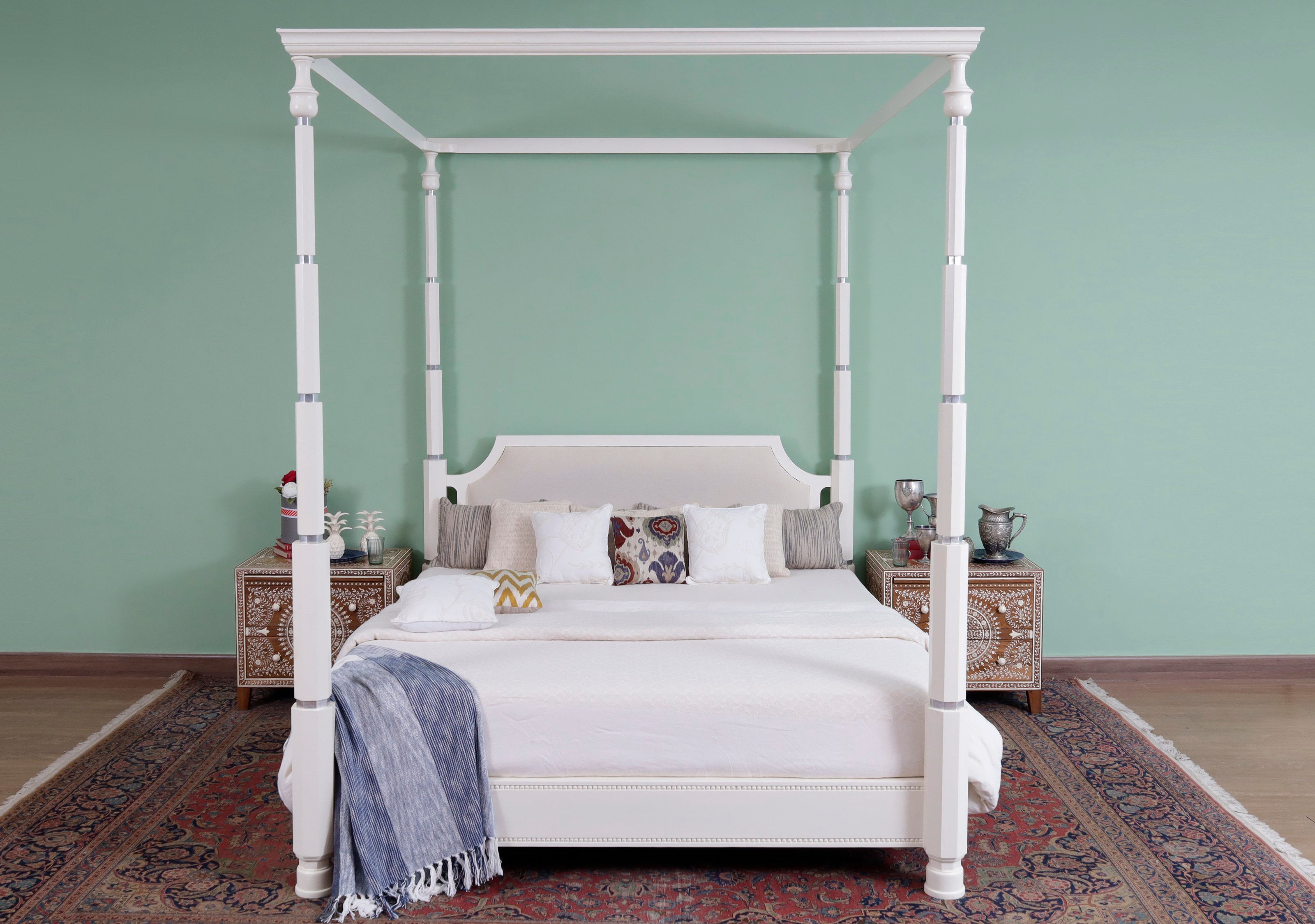 Wakefield Poster Bed
