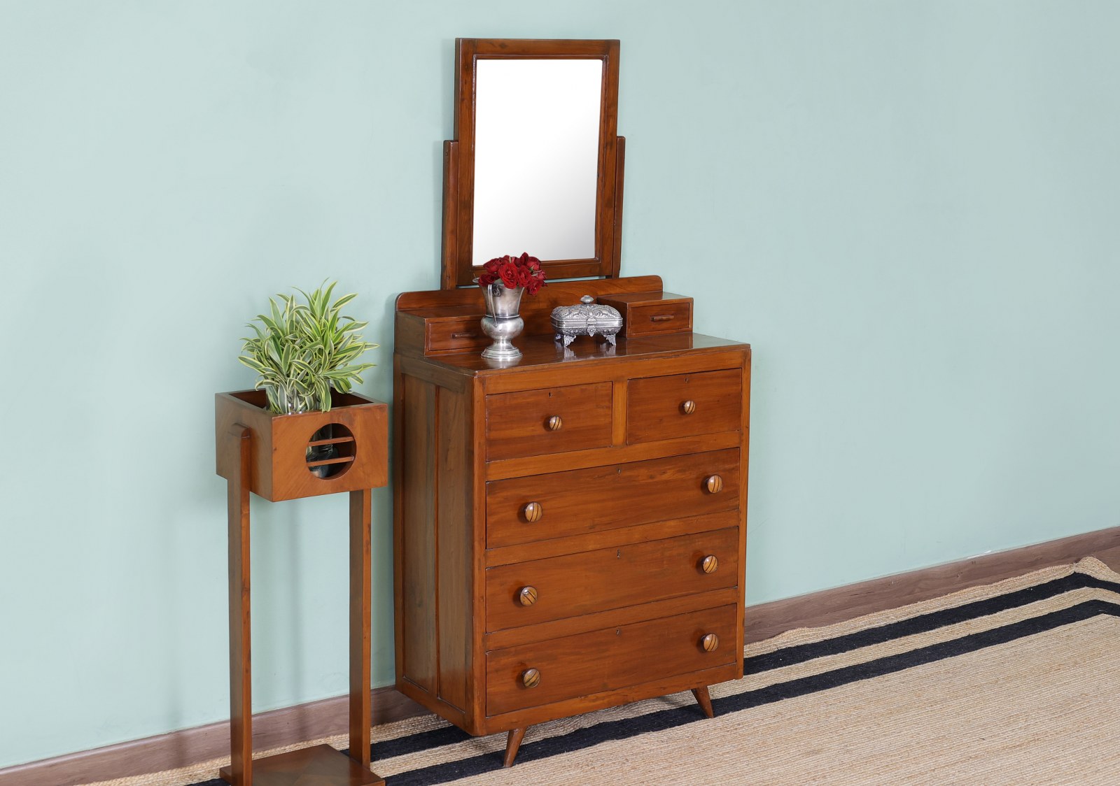 Finley Dresser