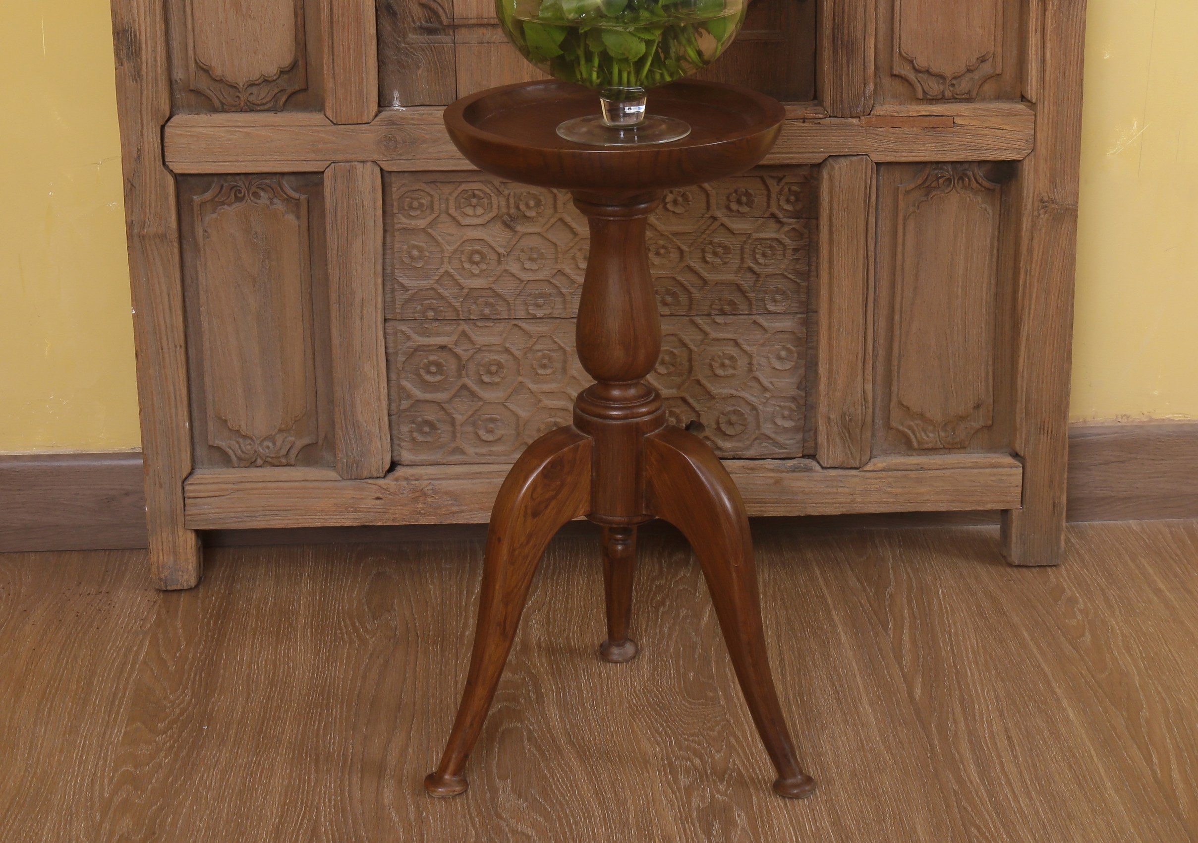 Chelmsford Peg Table