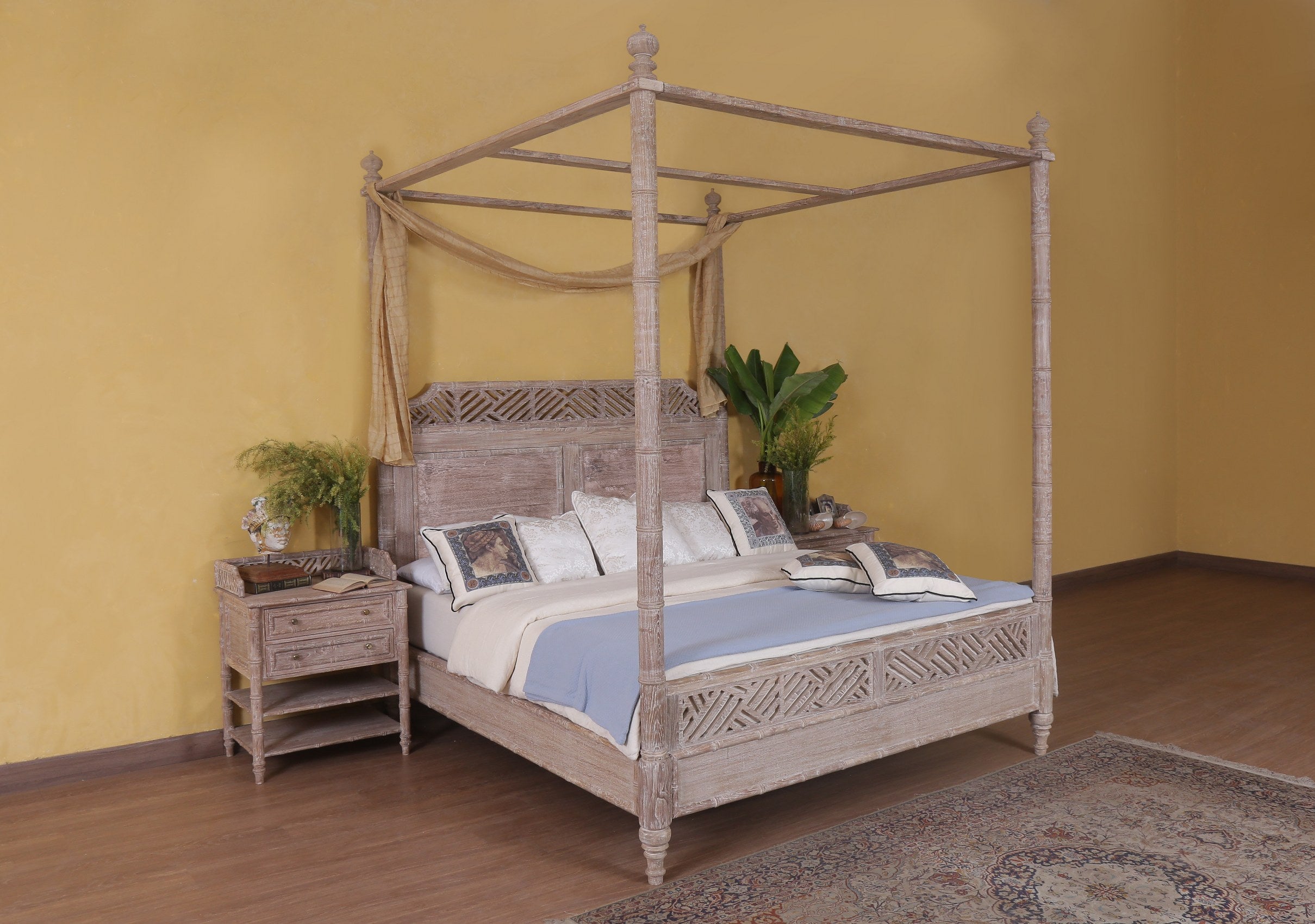 Curacao Bamboo Poster Bed