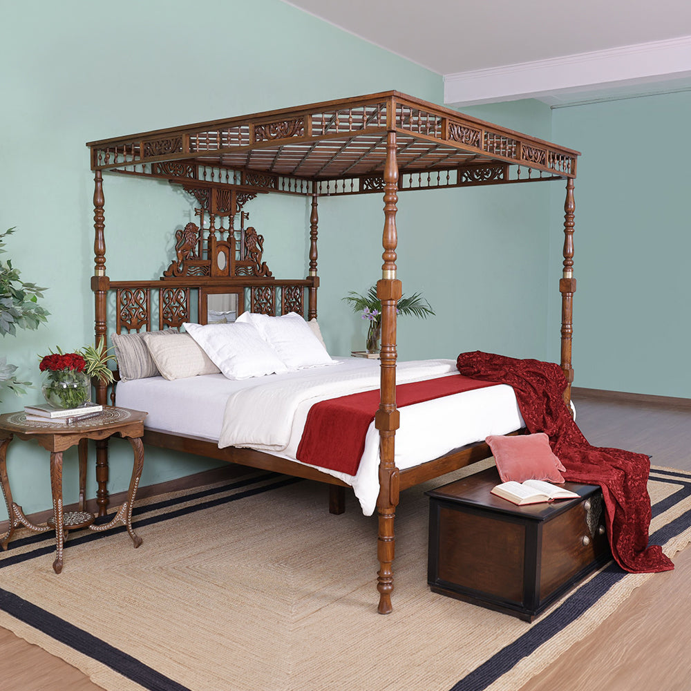 Lloyd Poster Bed