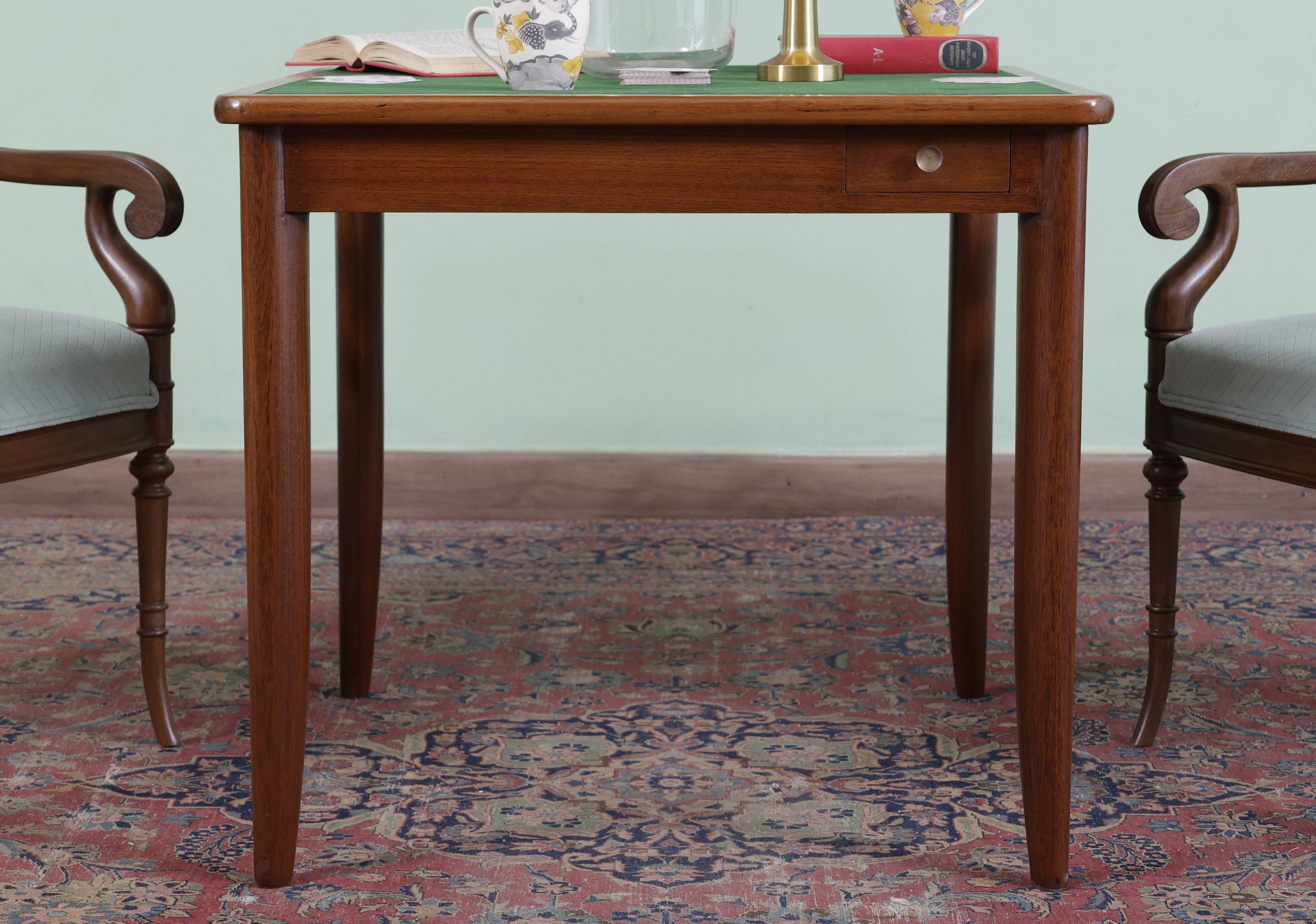 Barreriro Card Table