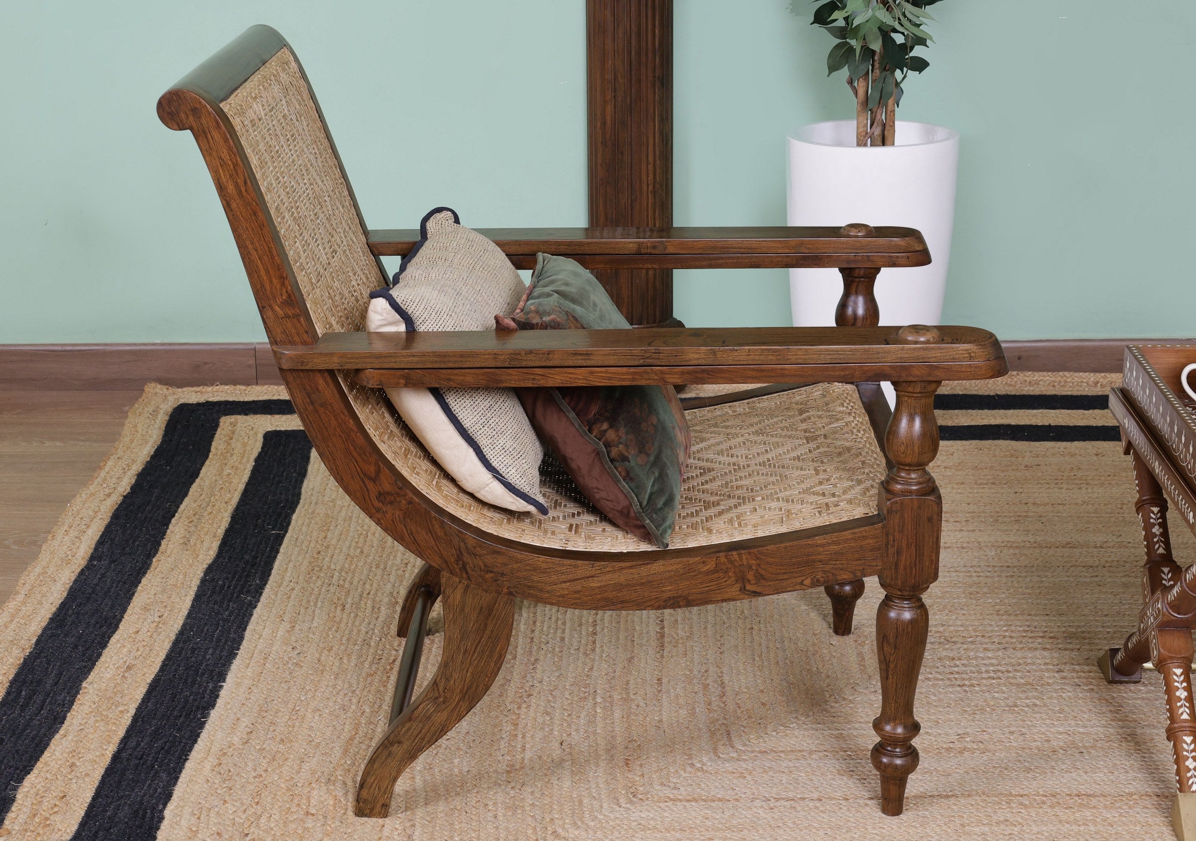 Logan Planters Chair