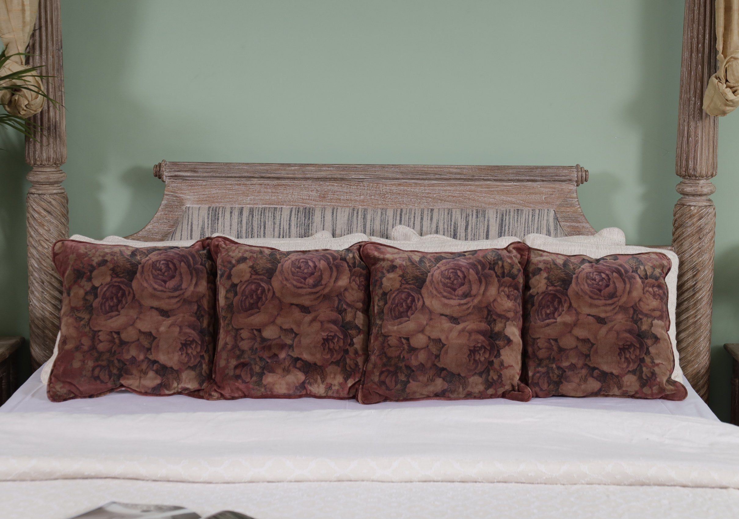 Wellesley Four Poster Bed