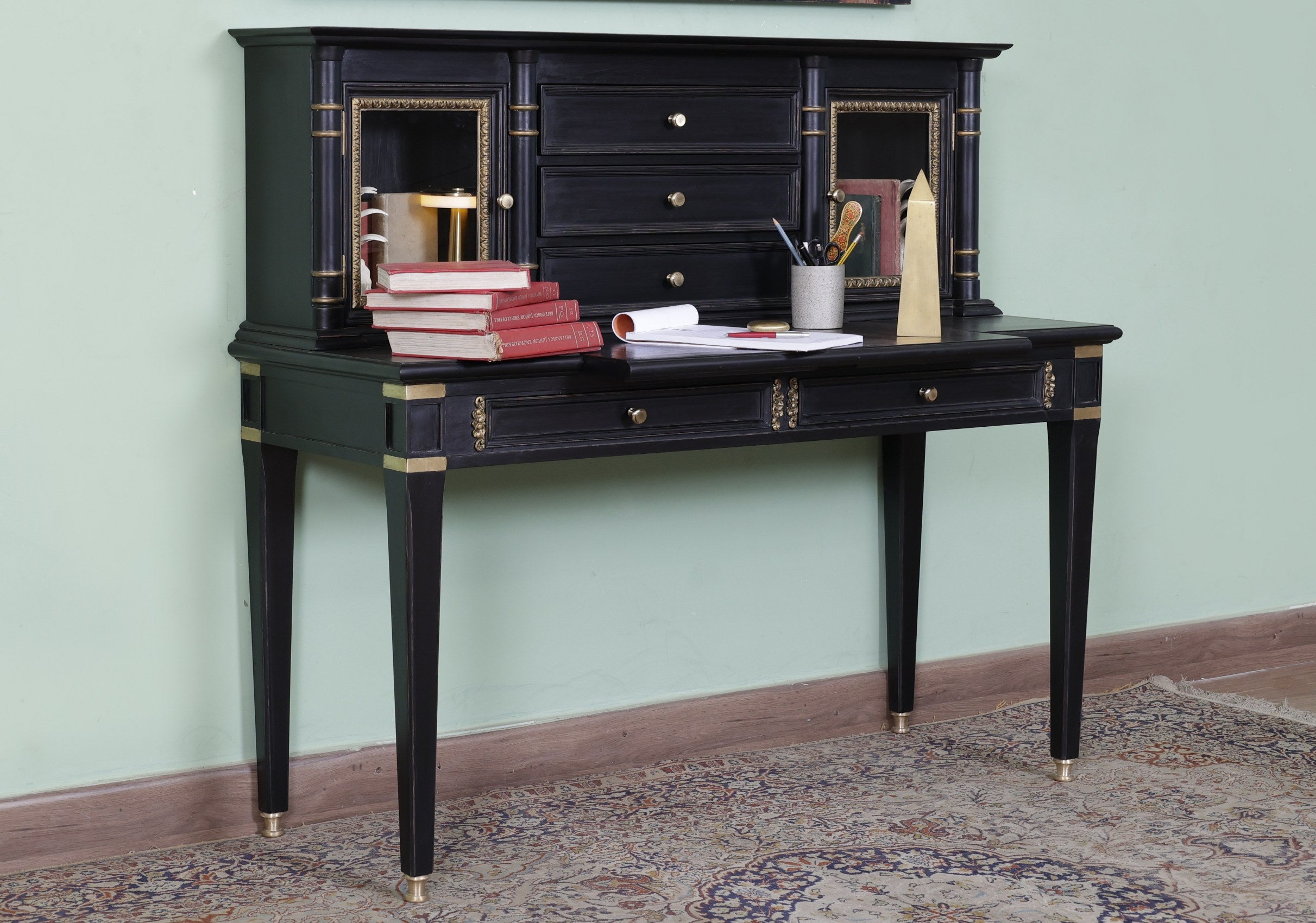 Kironde Desk