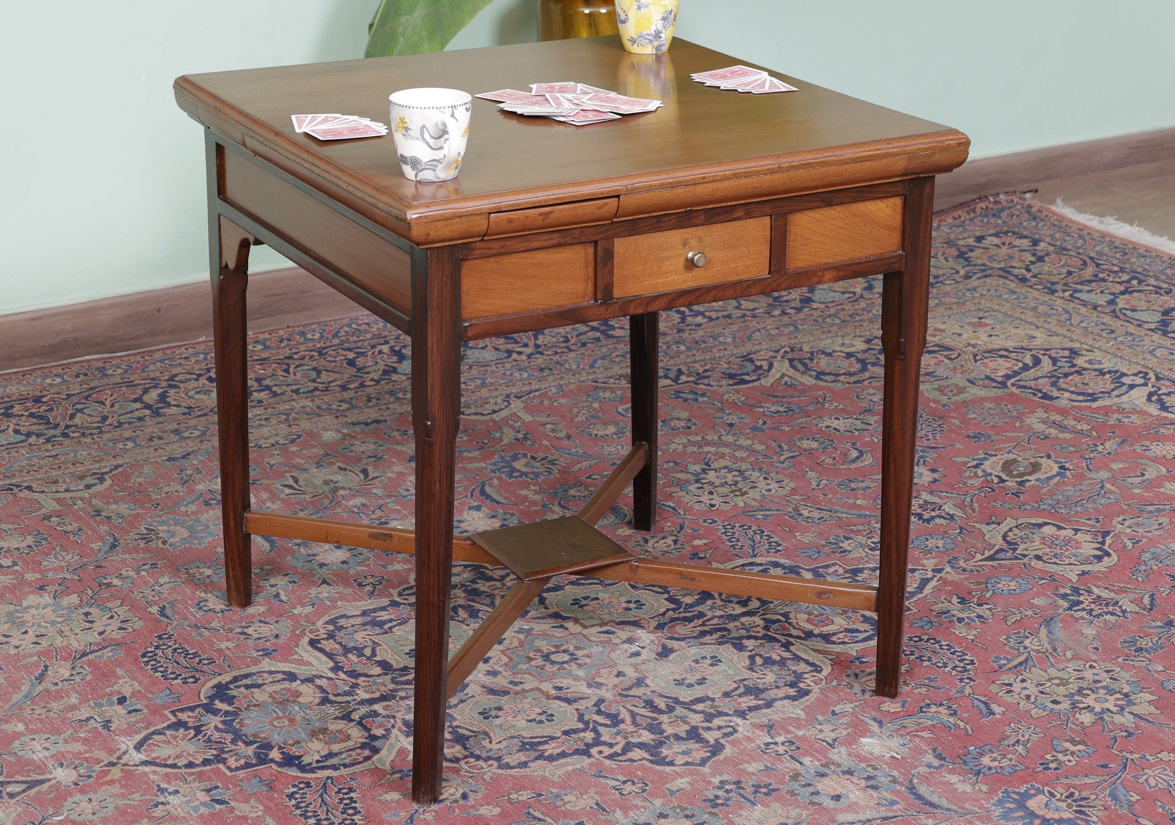 Miguel Game Table