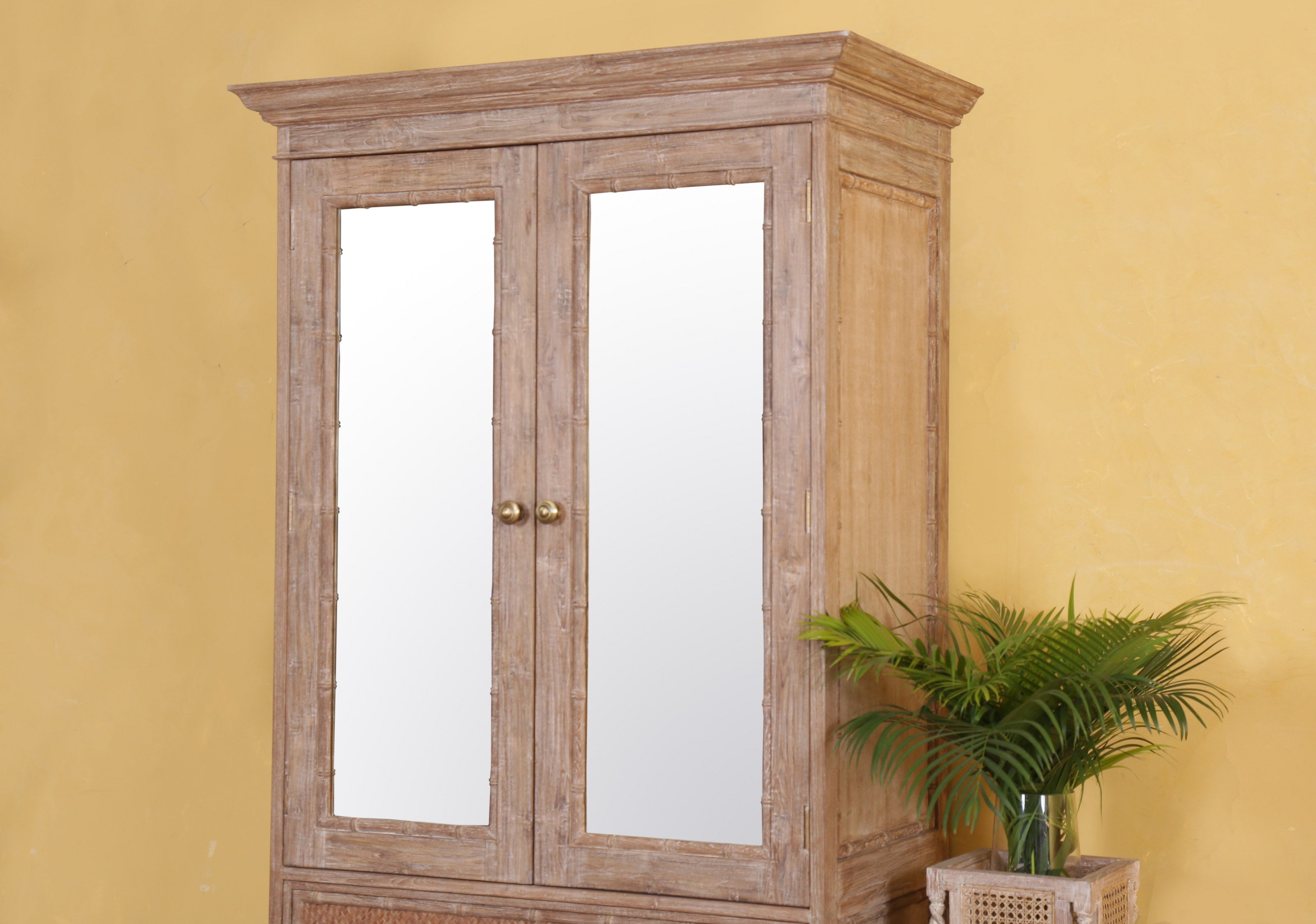 Lucia Wardrobe