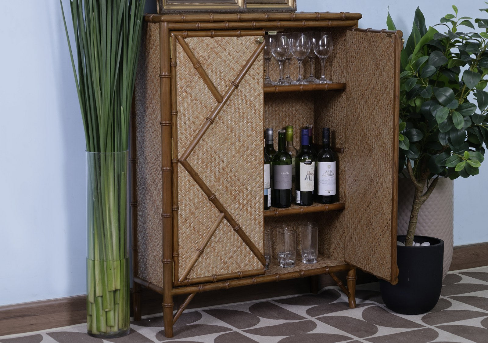 Strawbridge Bar