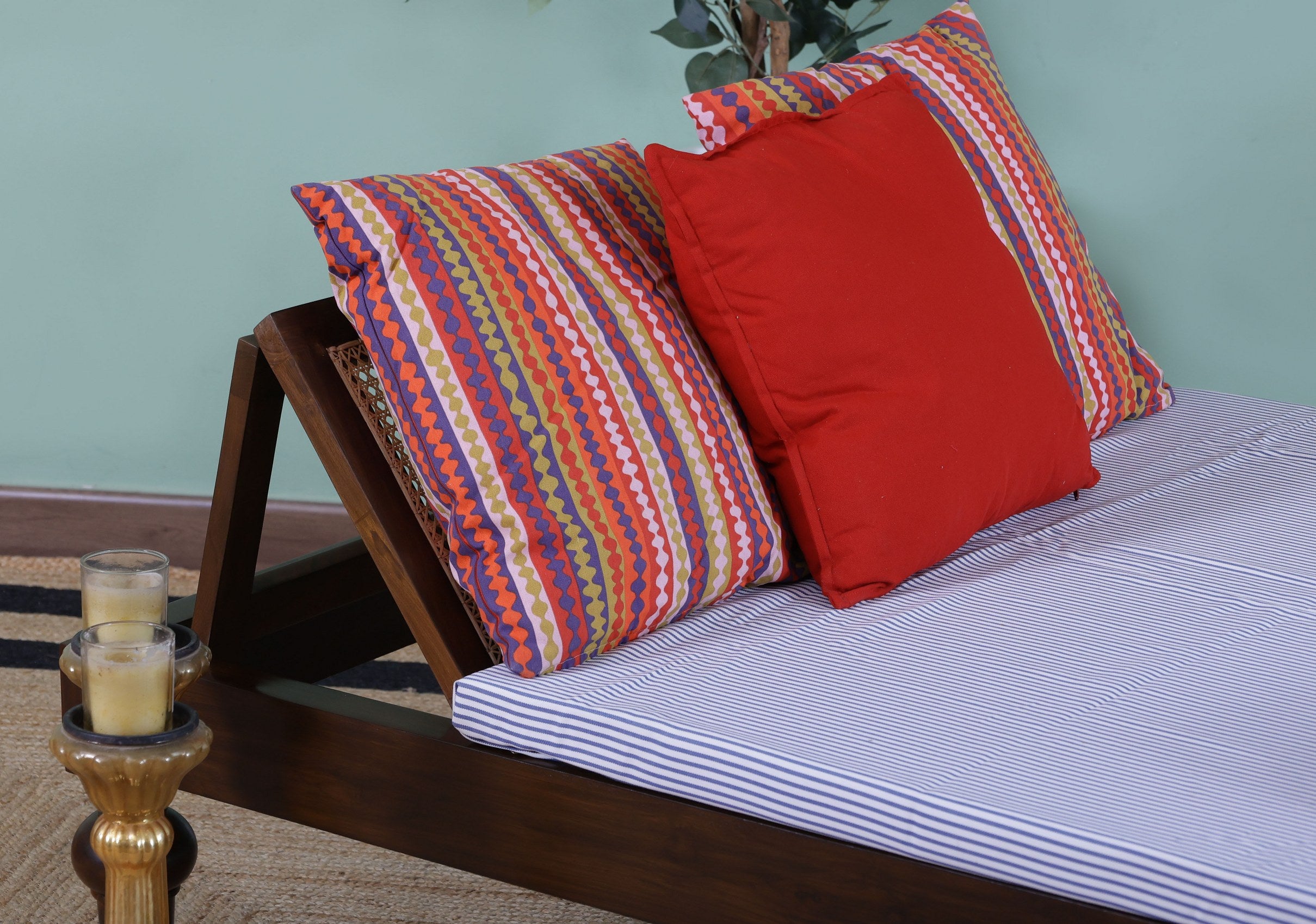 Yeardly Day Bed