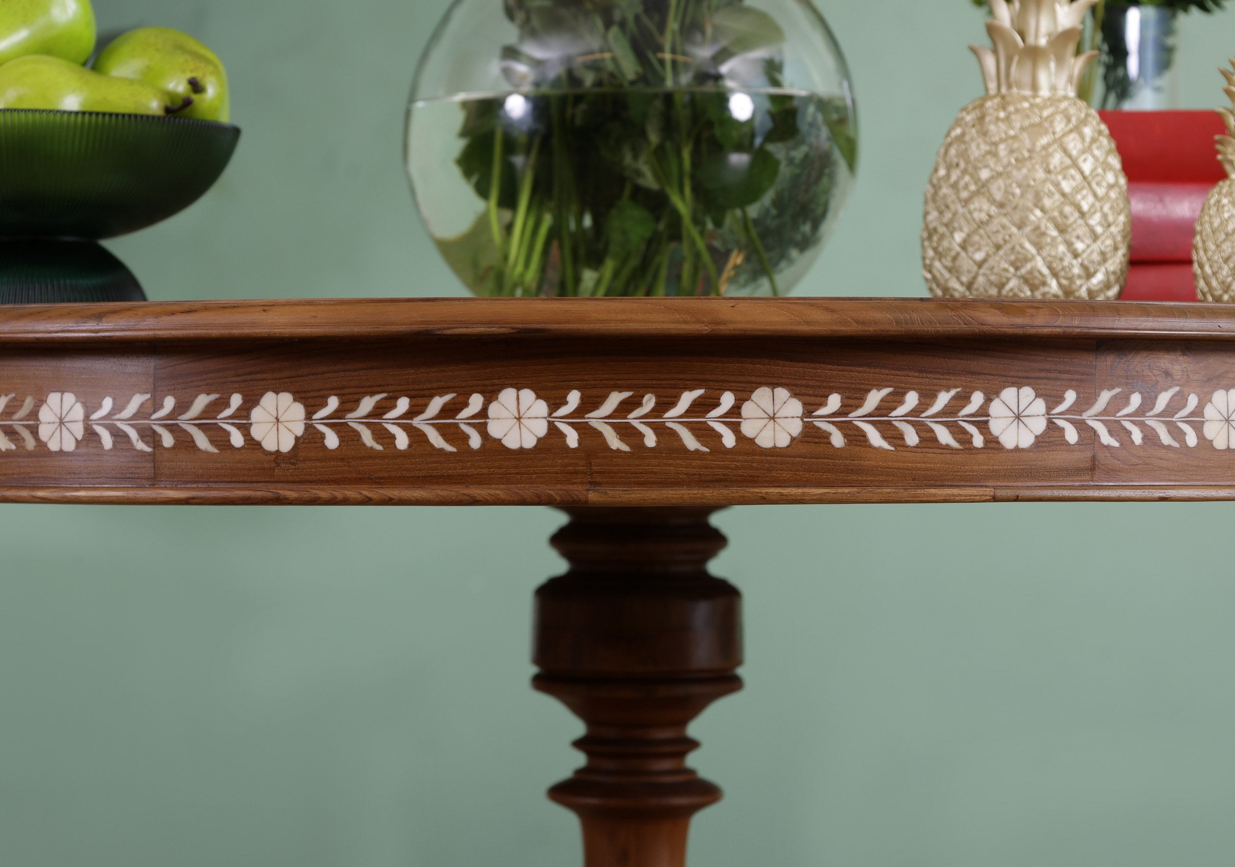 Lorett Dining Table