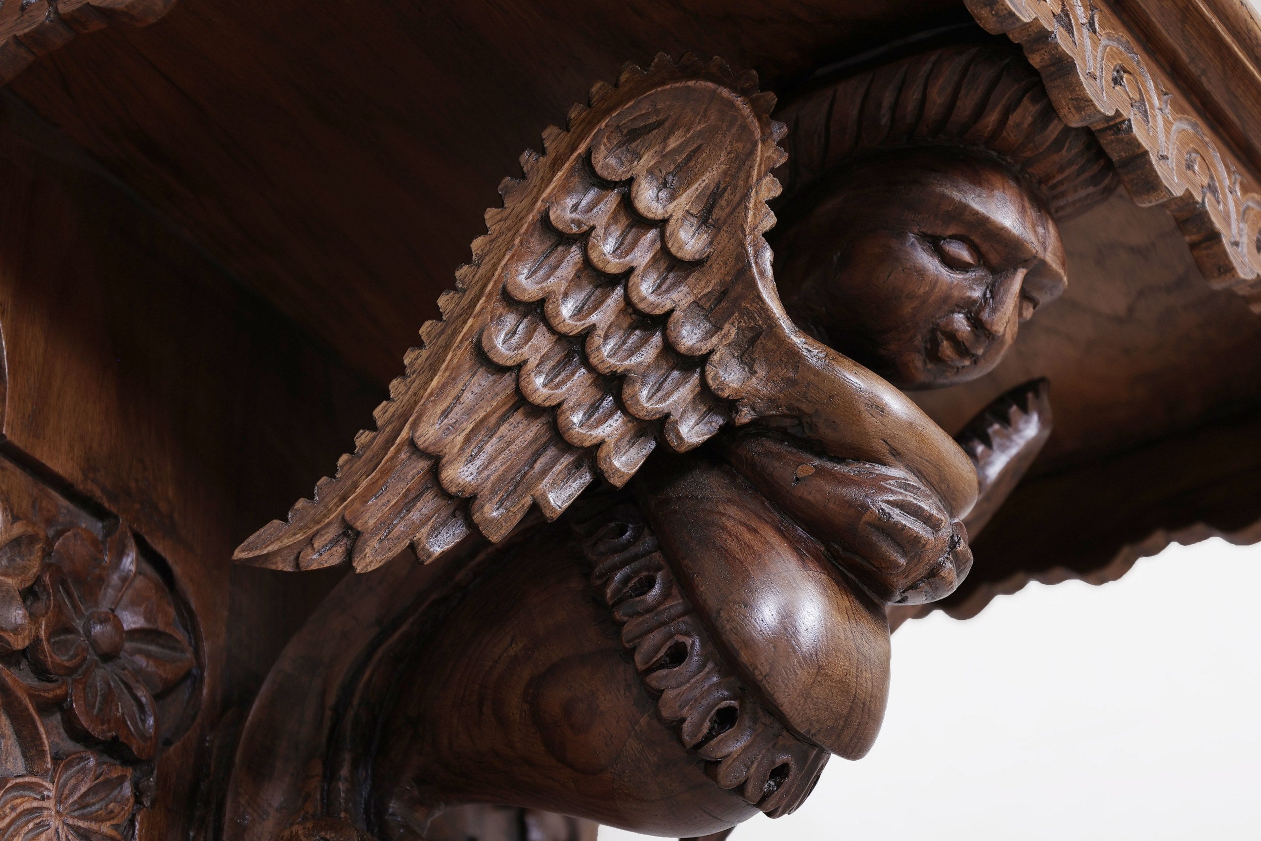Walpole Angel Bracket