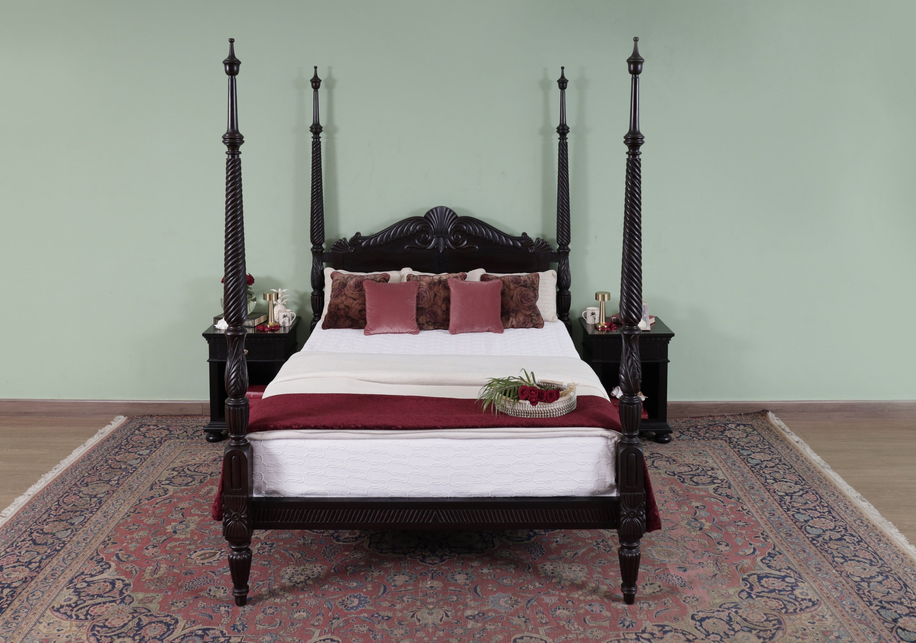 Windham Poster Bed