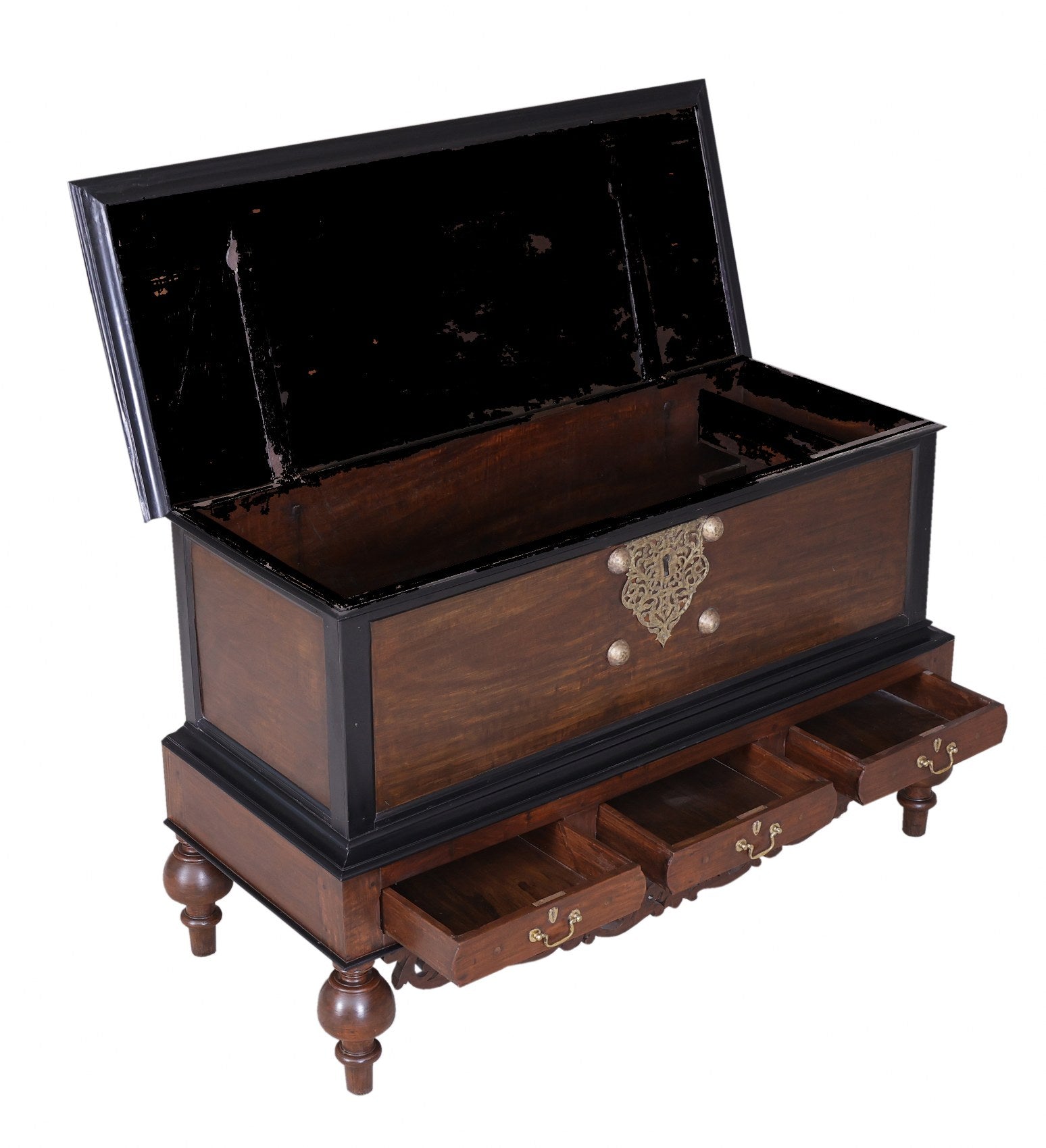 Beckett antique Chest