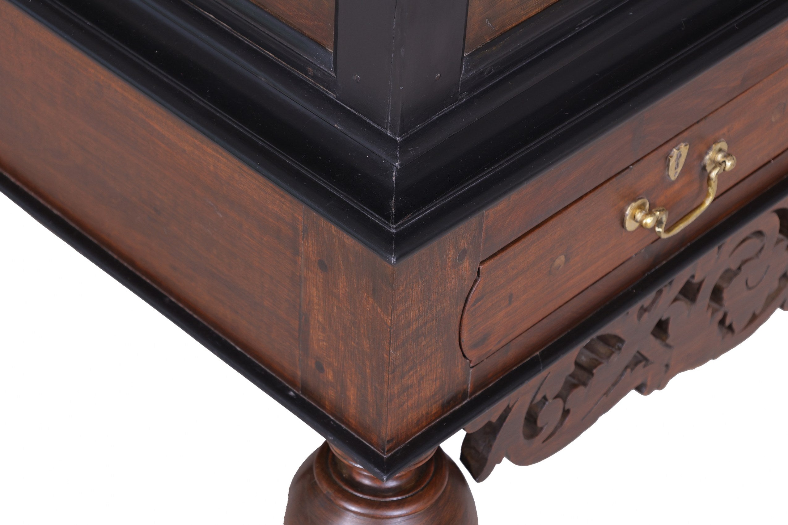 Beckett antique Chest
