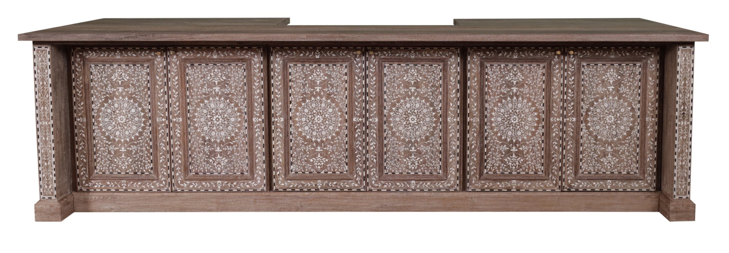 Cashin Bar Counter