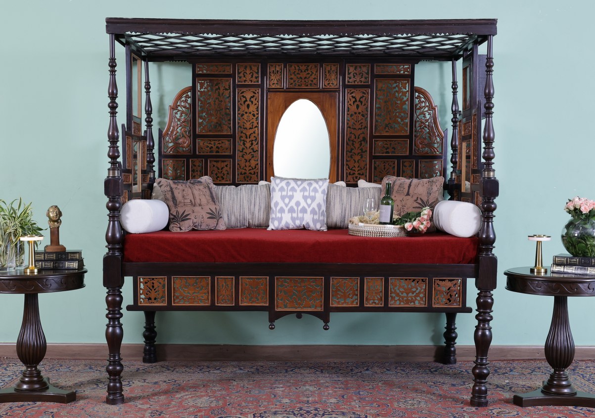 Scobell Antique Day Bed