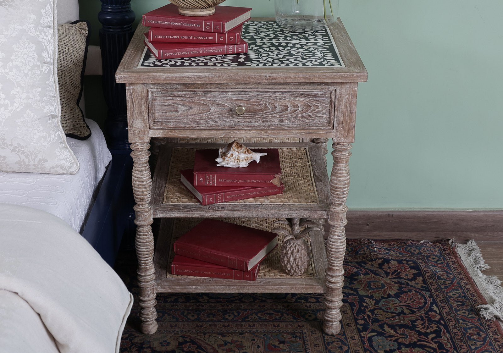 Havelock Nightstand