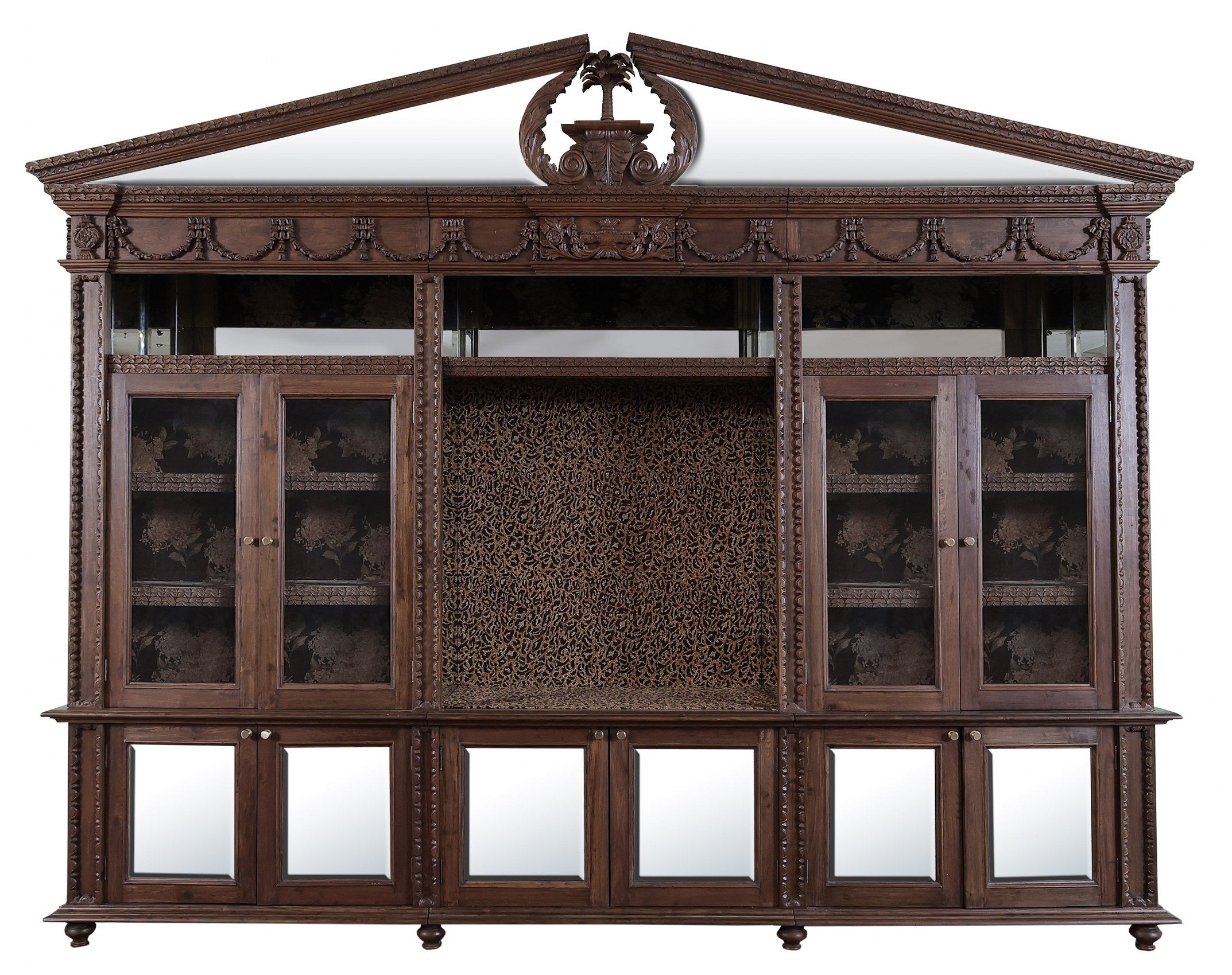 Dauphin Cabinet