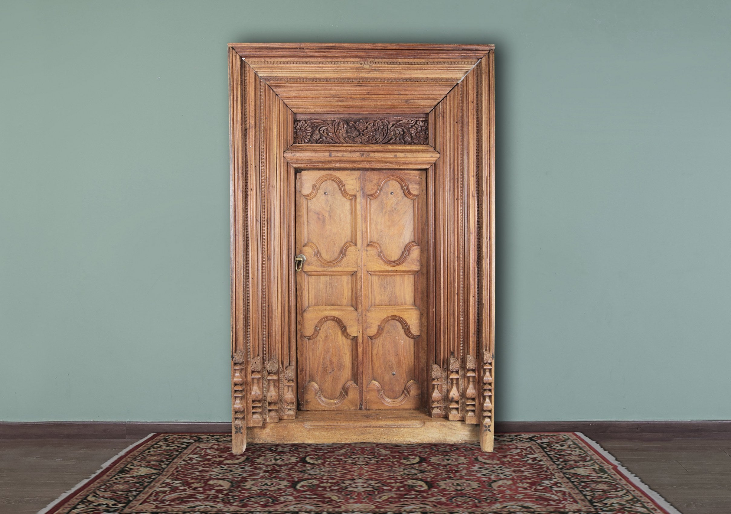 Faber Antique Door
