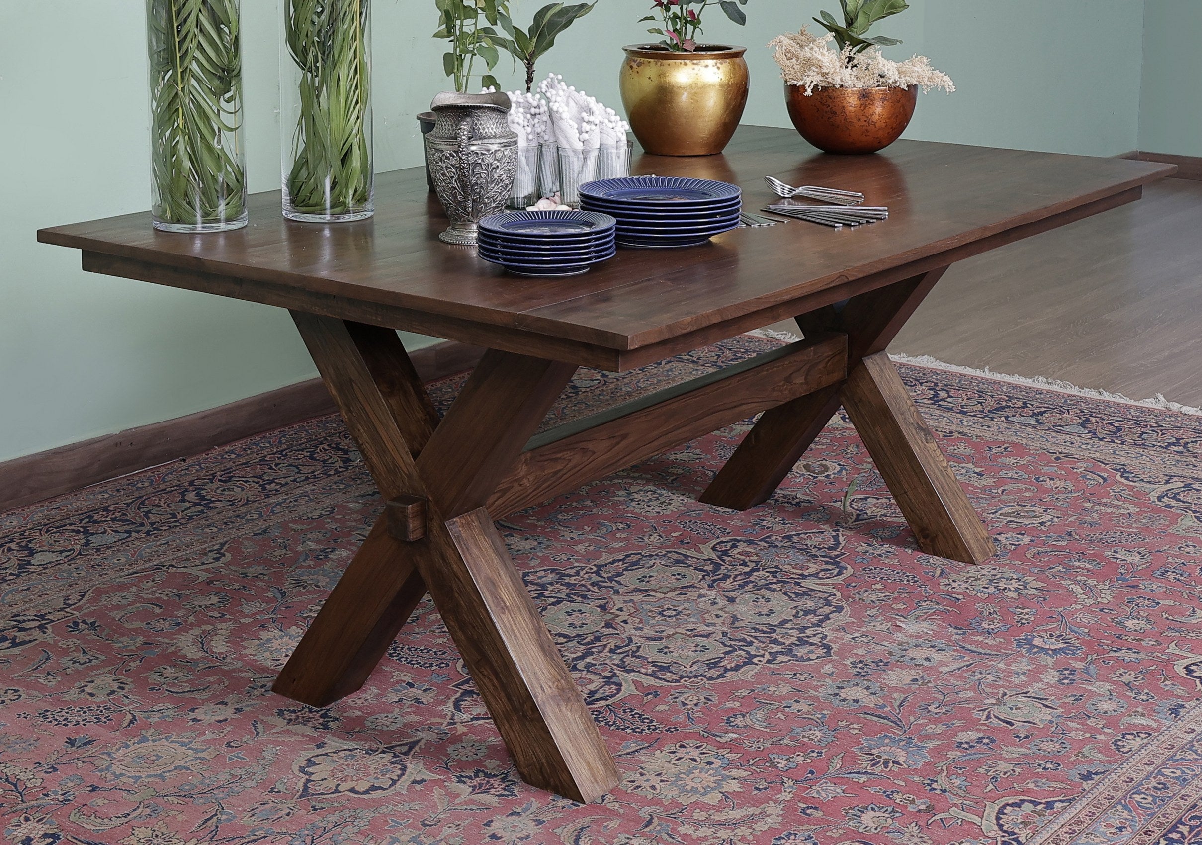 Rakotov Breakfast Table