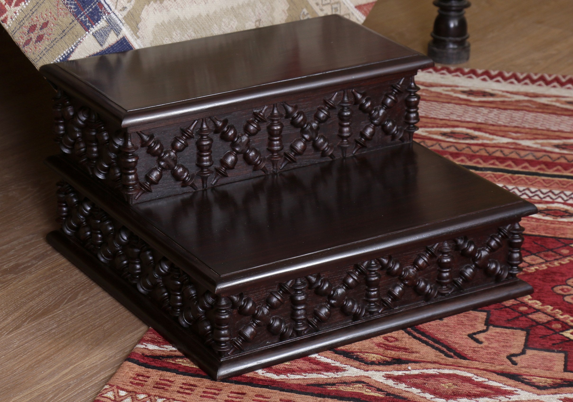 Cornwallis Step Stool
