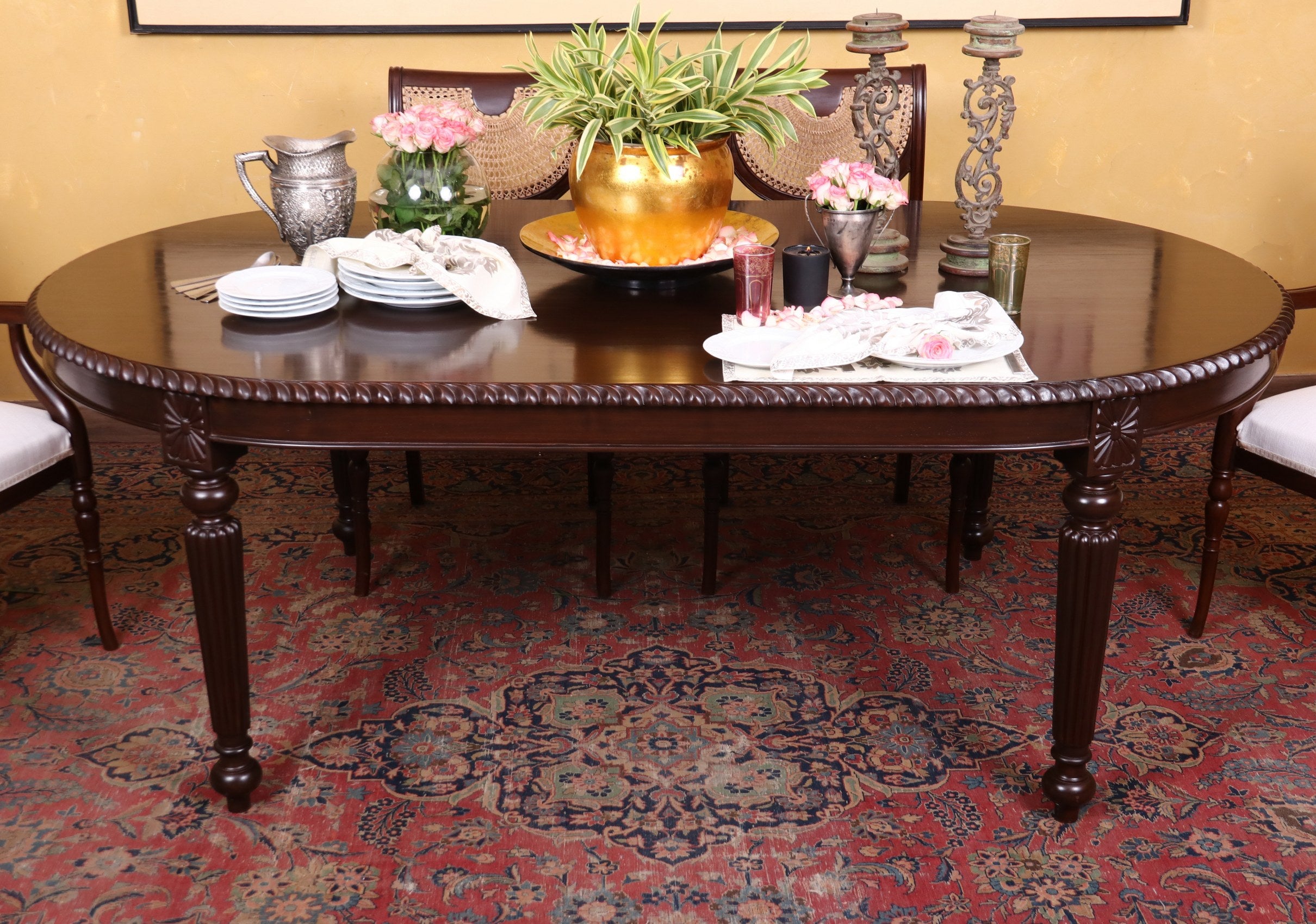 Bentwich Dining Table