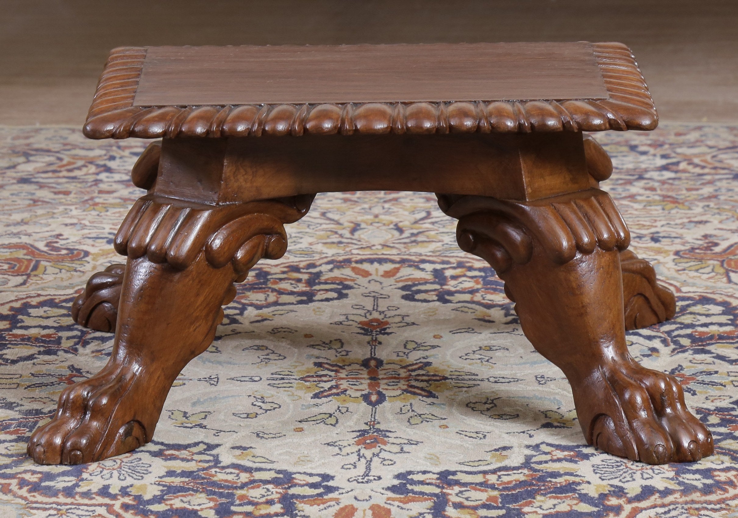 Friches Footstool