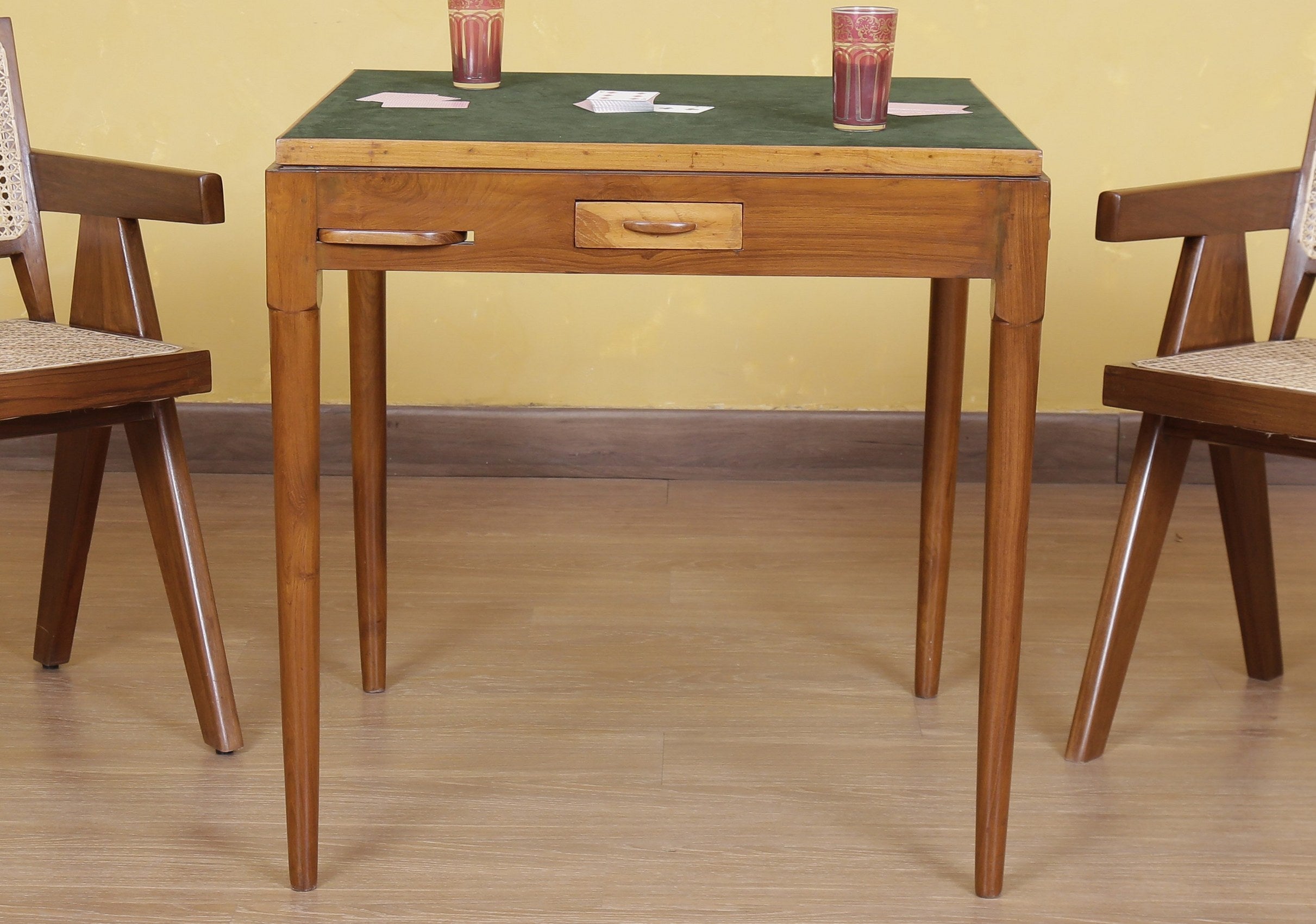 Callander Card Table