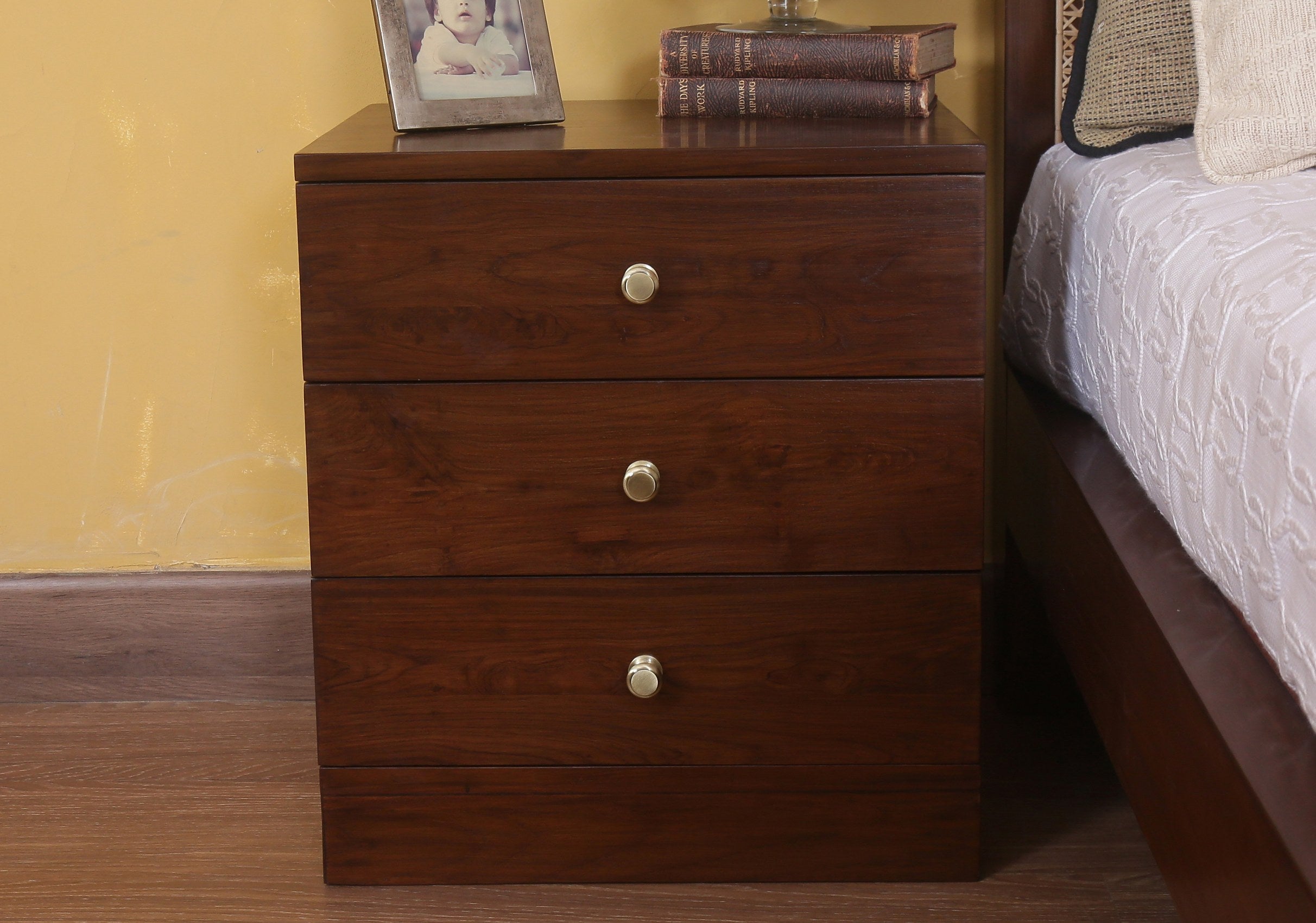 Jervois Nightstand