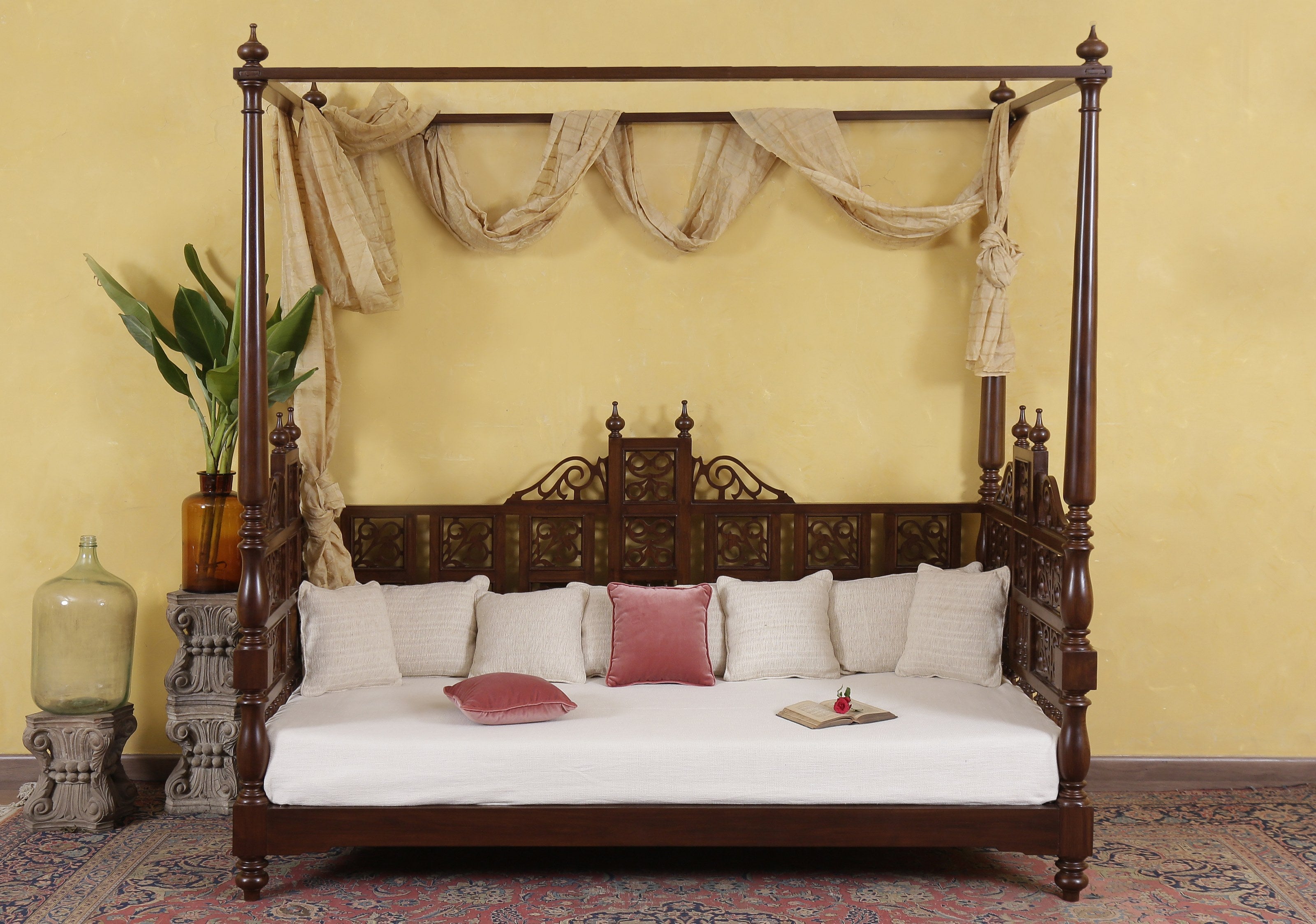 Wodehouse Day Bed