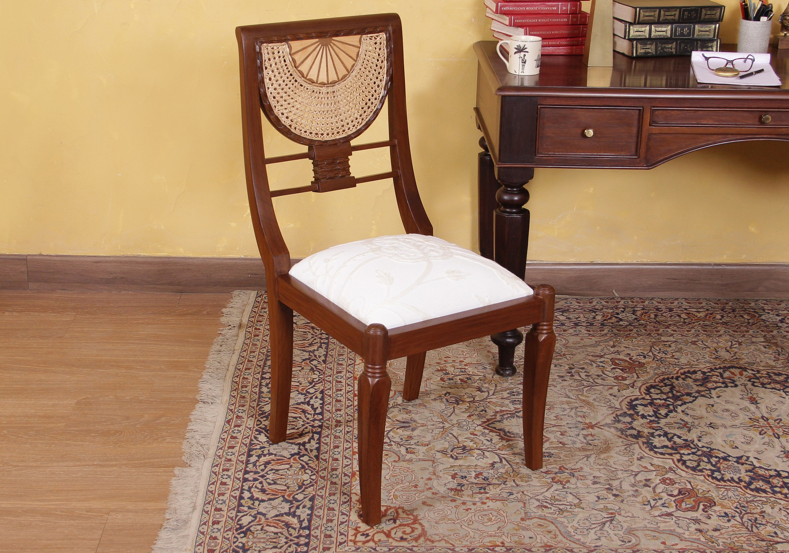 Everett Chair