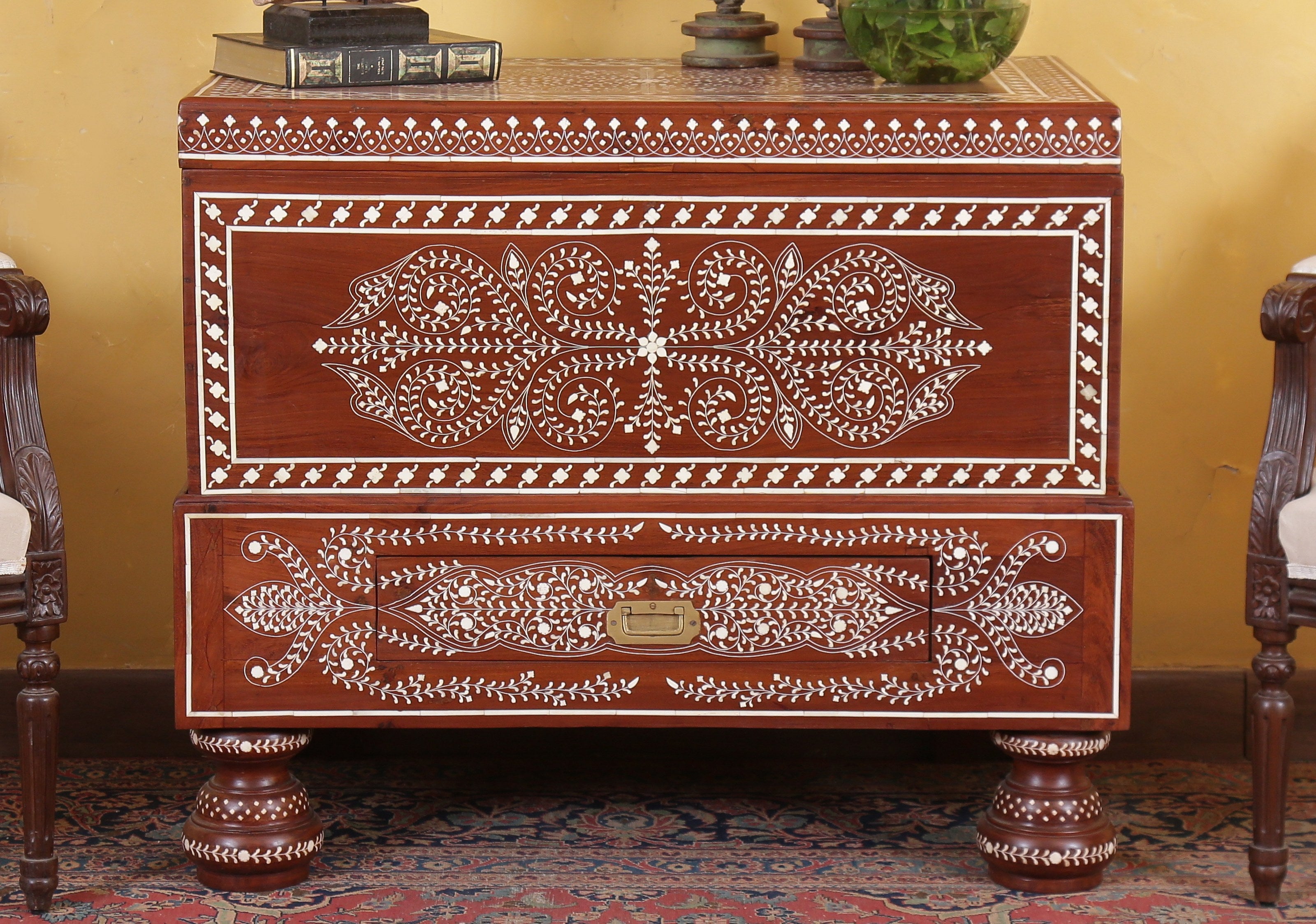 Tobin Antique Mahogany Chest