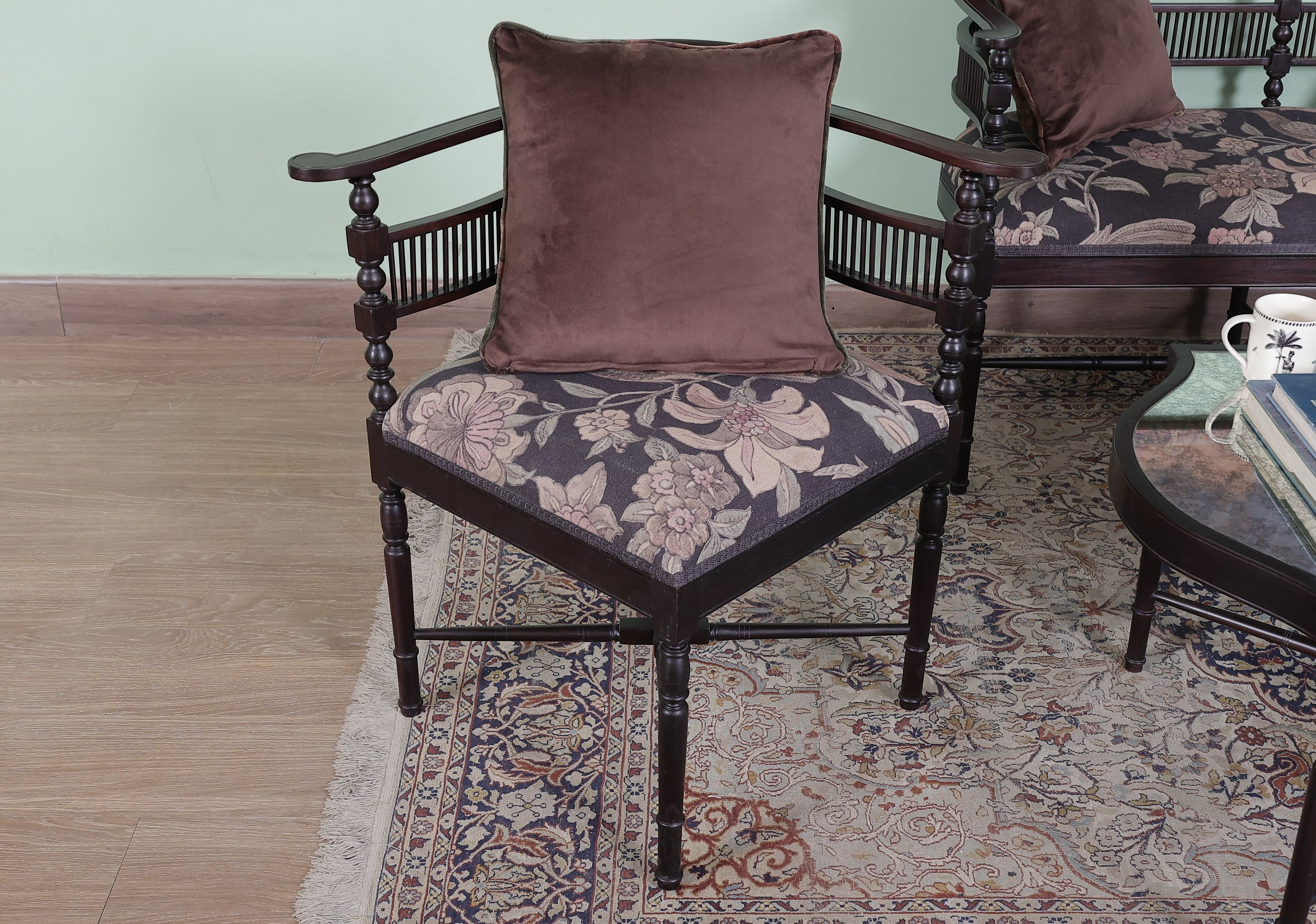 Farquhar Corner Chair