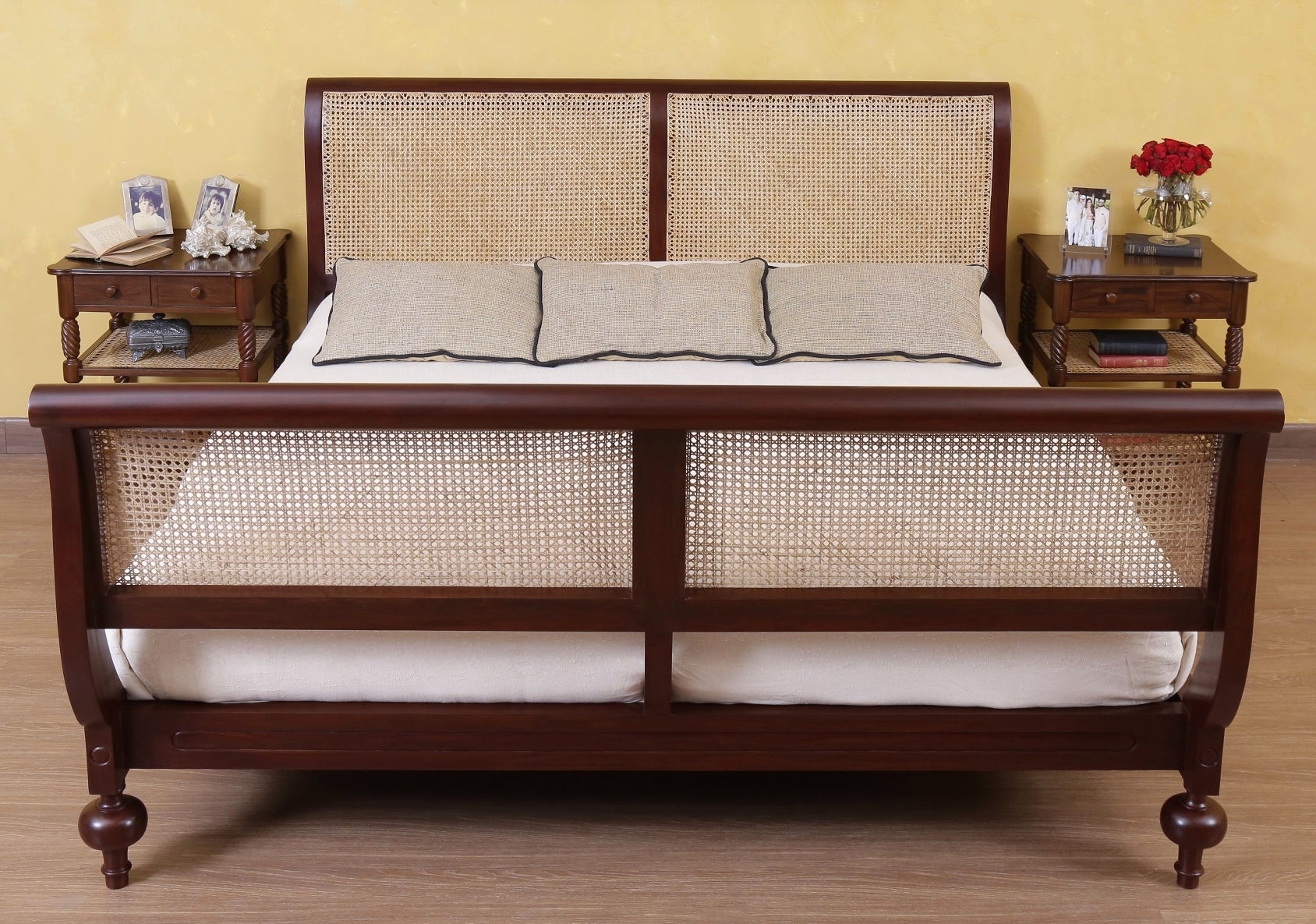 Hobart Sleigh Bed
