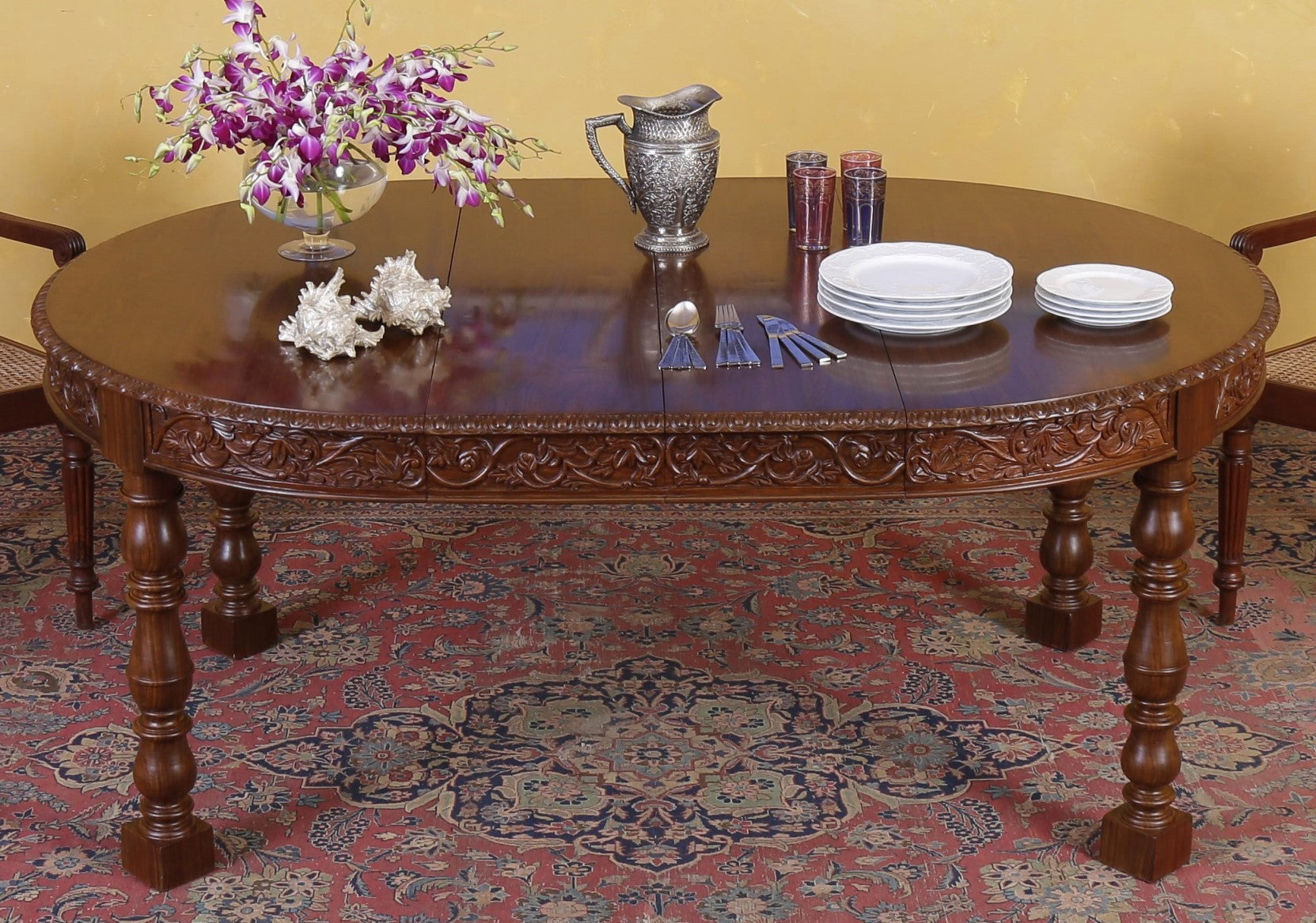 Johan Dining Table