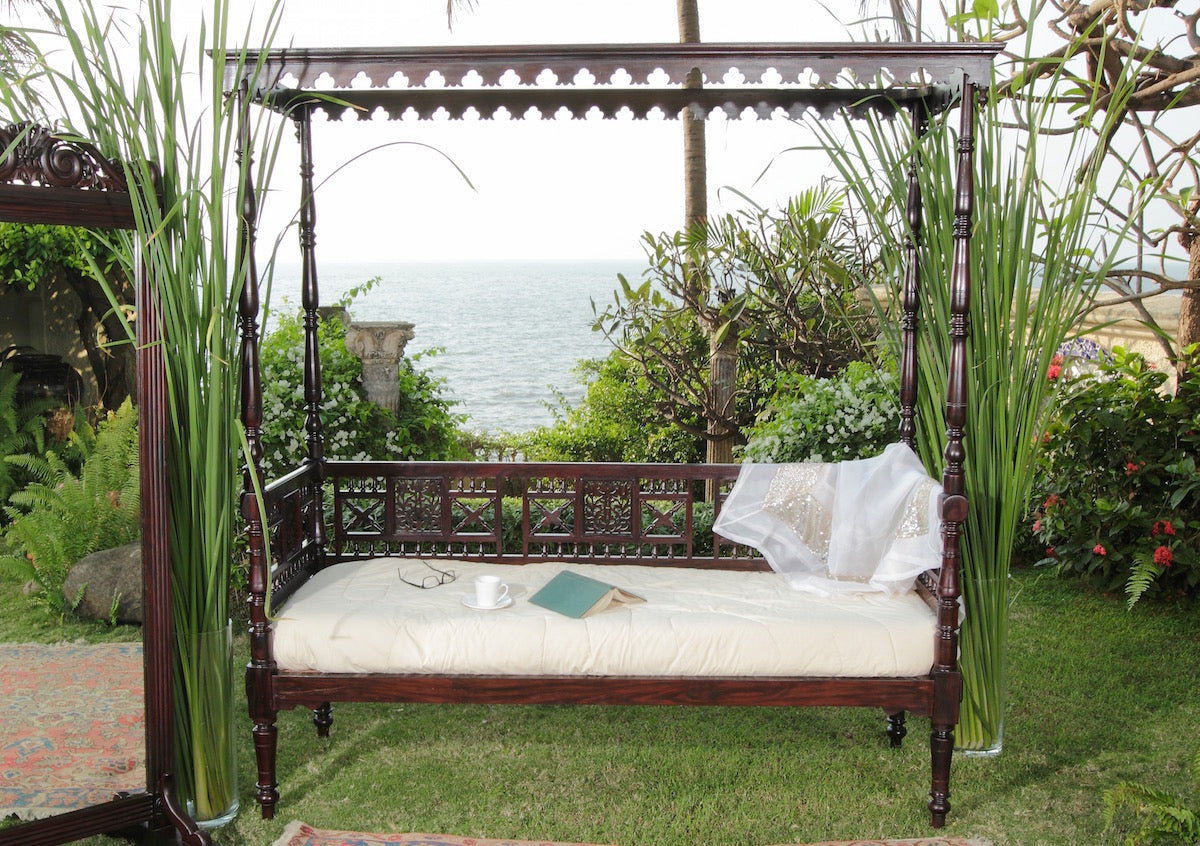 Menezes Antique Day Bed