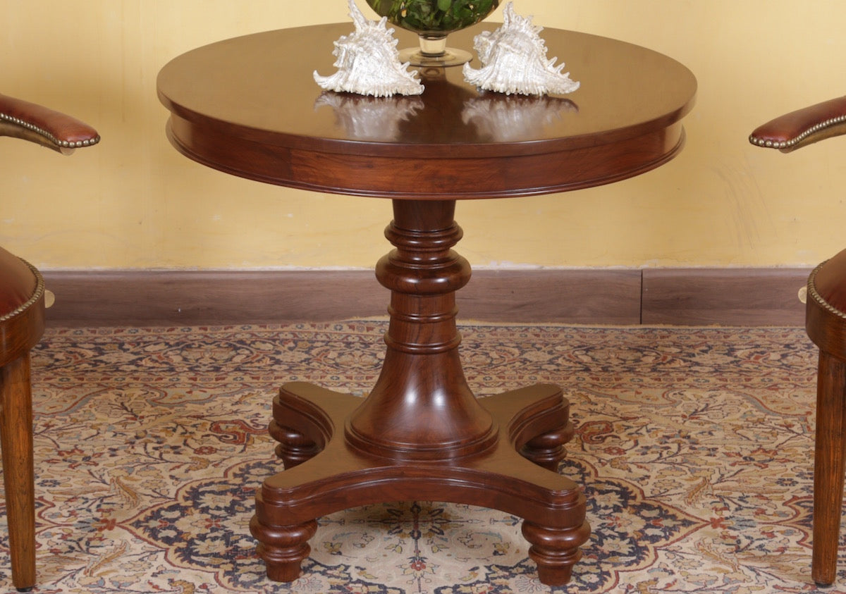 Estrada Table