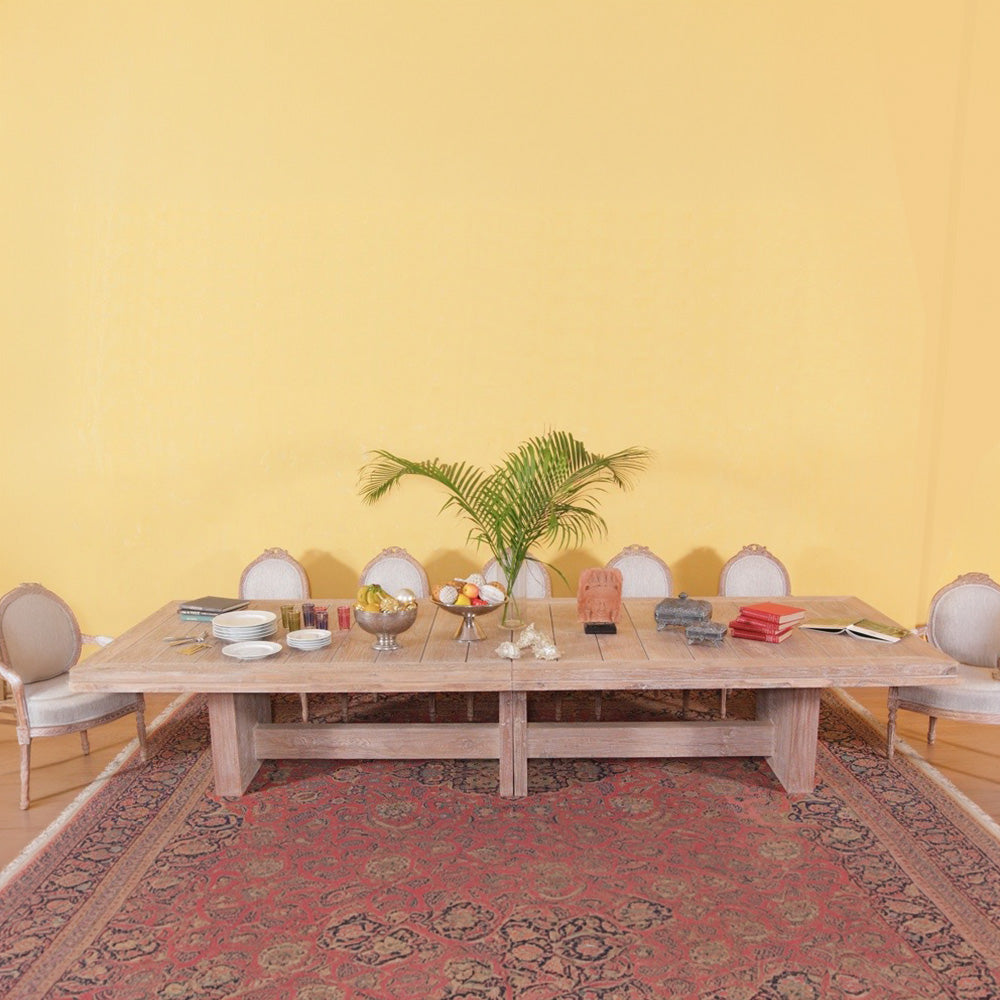 Ogio Dining Table
