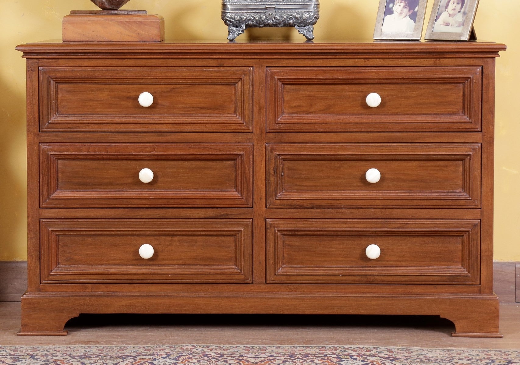 Majoribanks Dresser