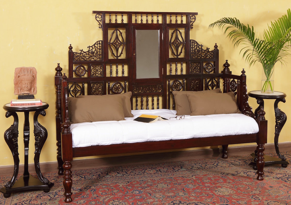 Van Hoorn Opium Bed