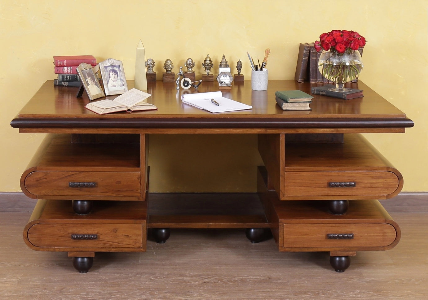 Dumas Partners Desk