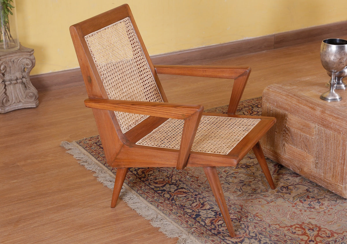 Bond Chair