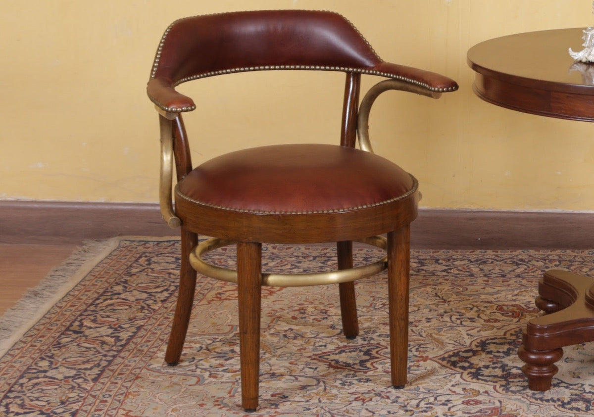 Leon Chair
