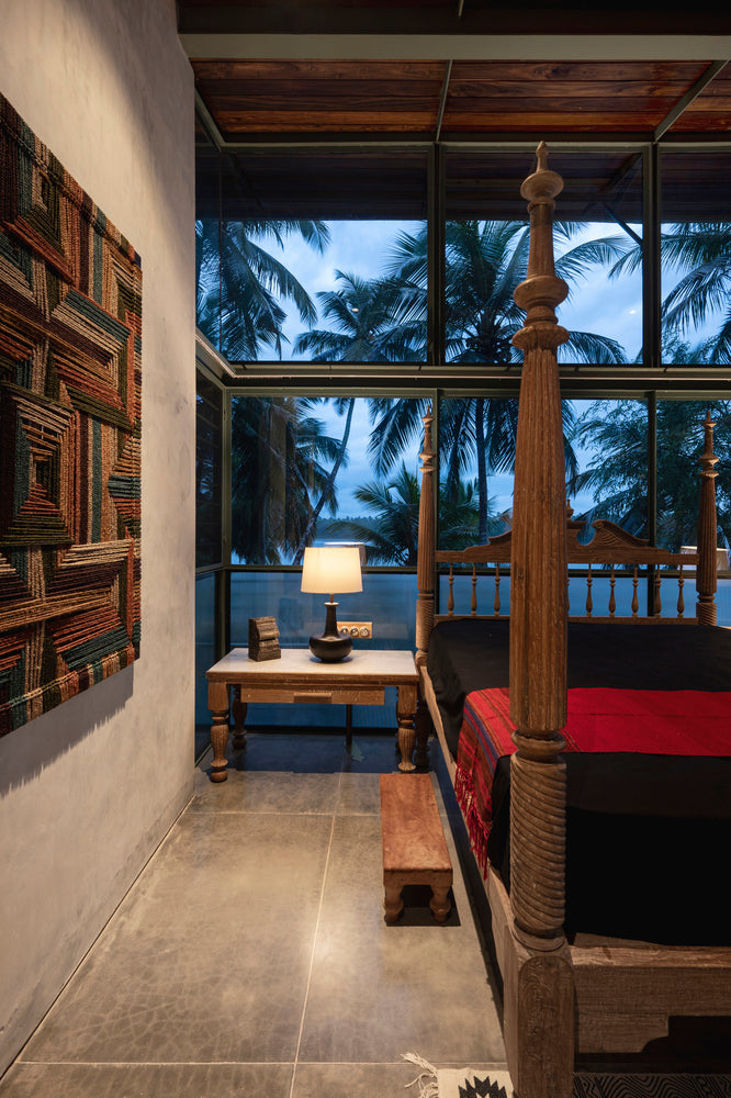 Glass House in Kerala is Modern and Devine
